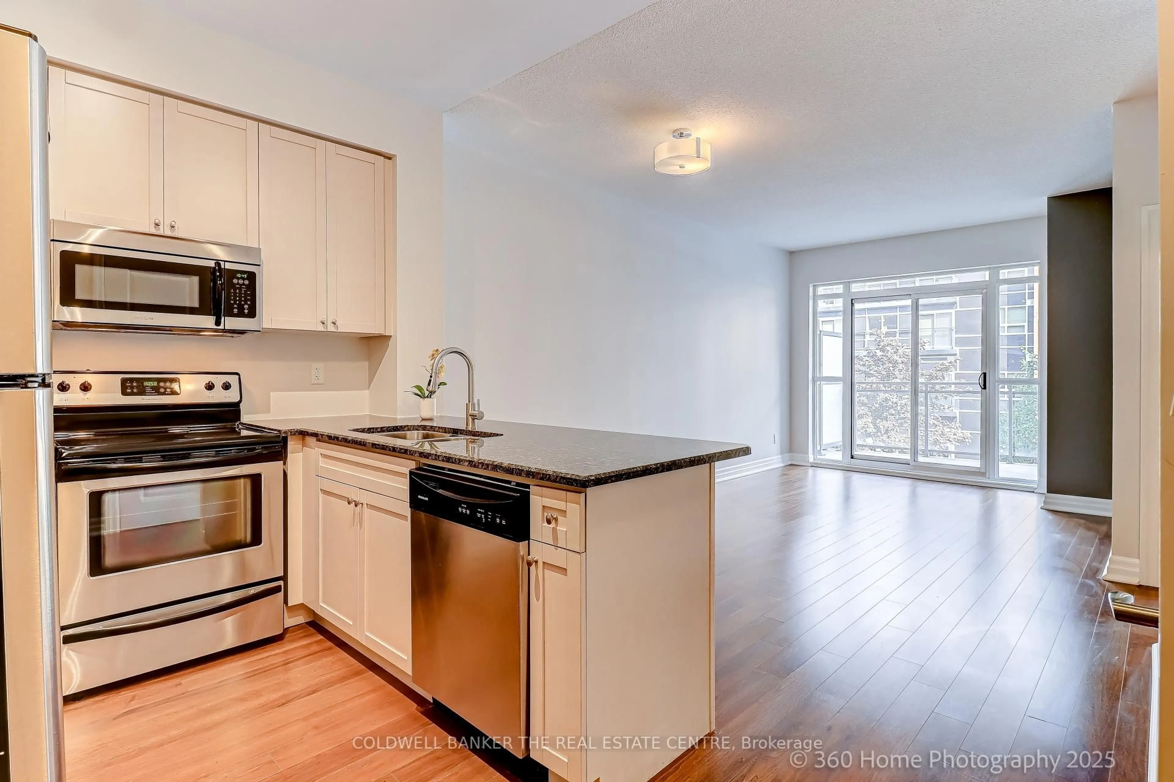 Open concept kitchen, unknown for 180 John West Way #220, Aurora Ontario L4G 0R3