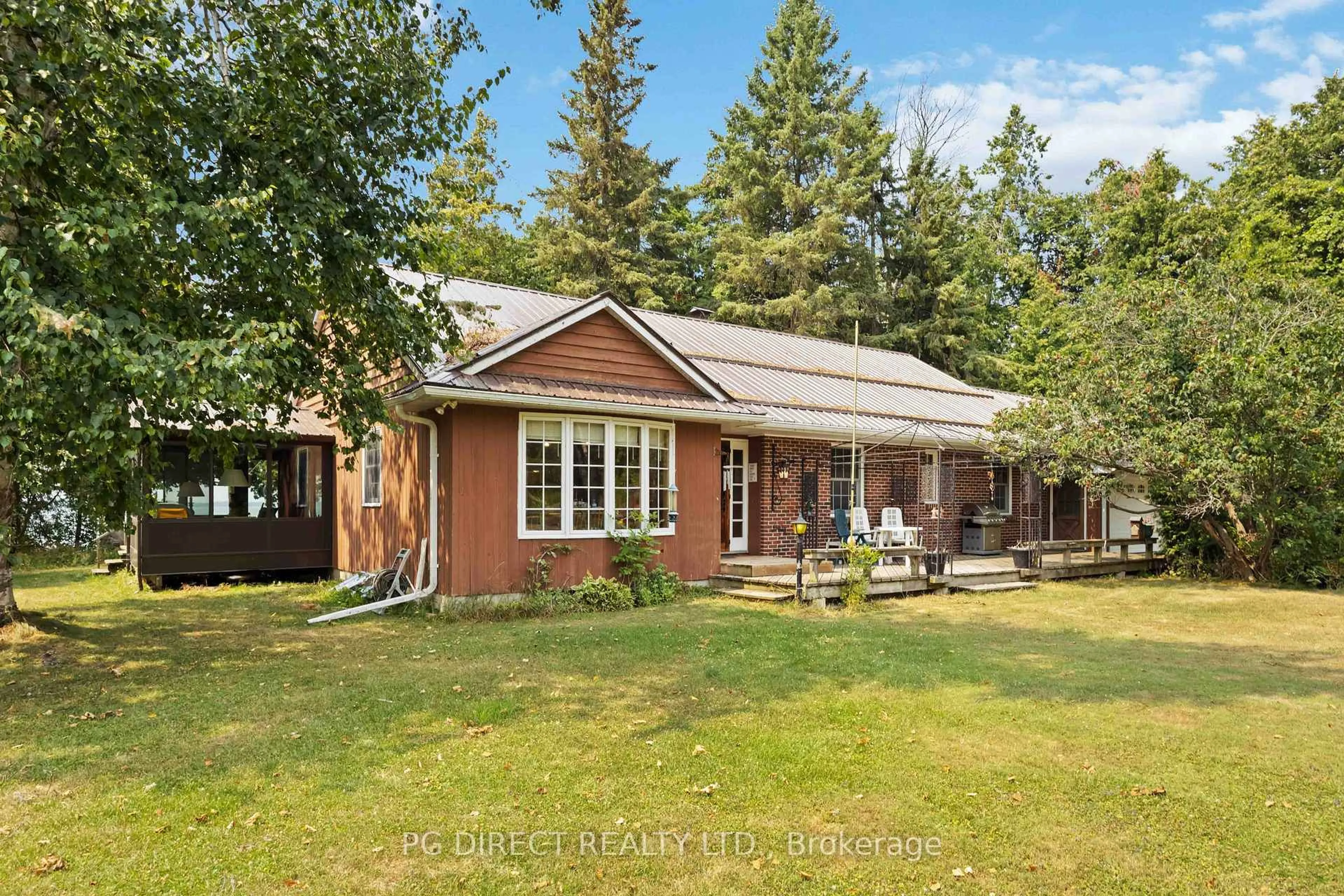 A pic from outside/outdoor area/front of a property/back of a property/a pic from drone, unknown for 5 Albert St, Brock Ontario L0K 1A0