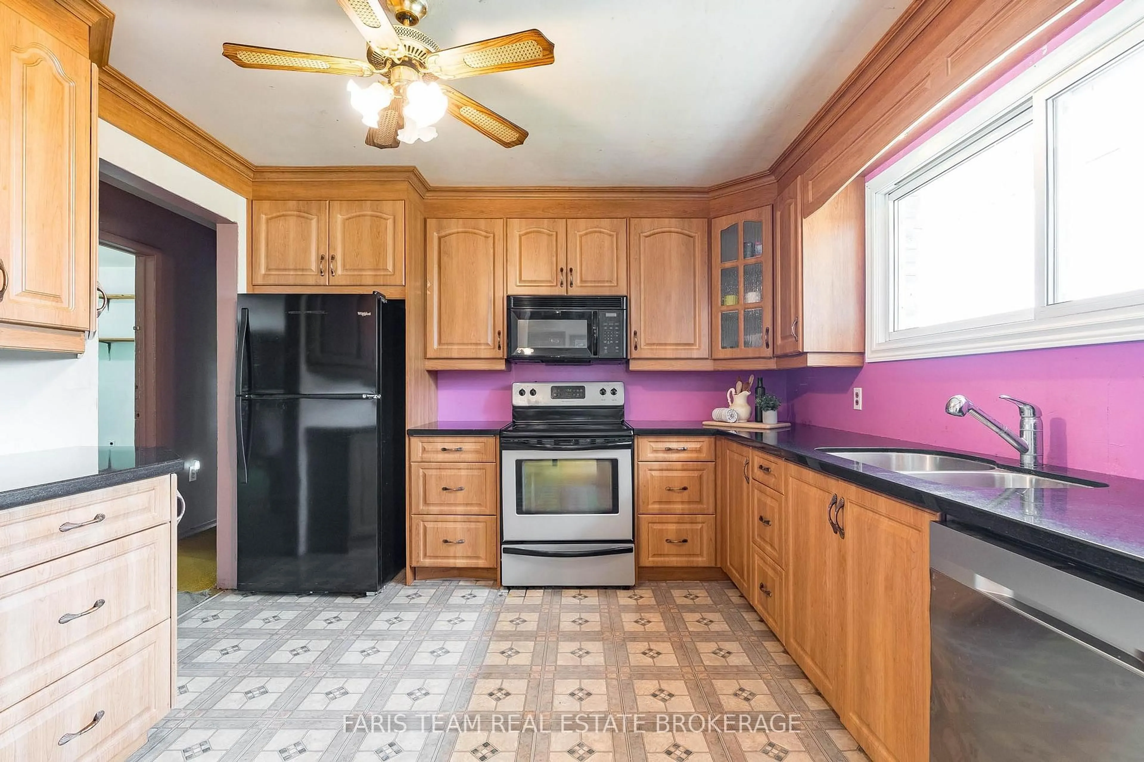 Standard kitchen, ceramic/tile floor for 4577 County Road 21, Essa Ontario L0L 2N0