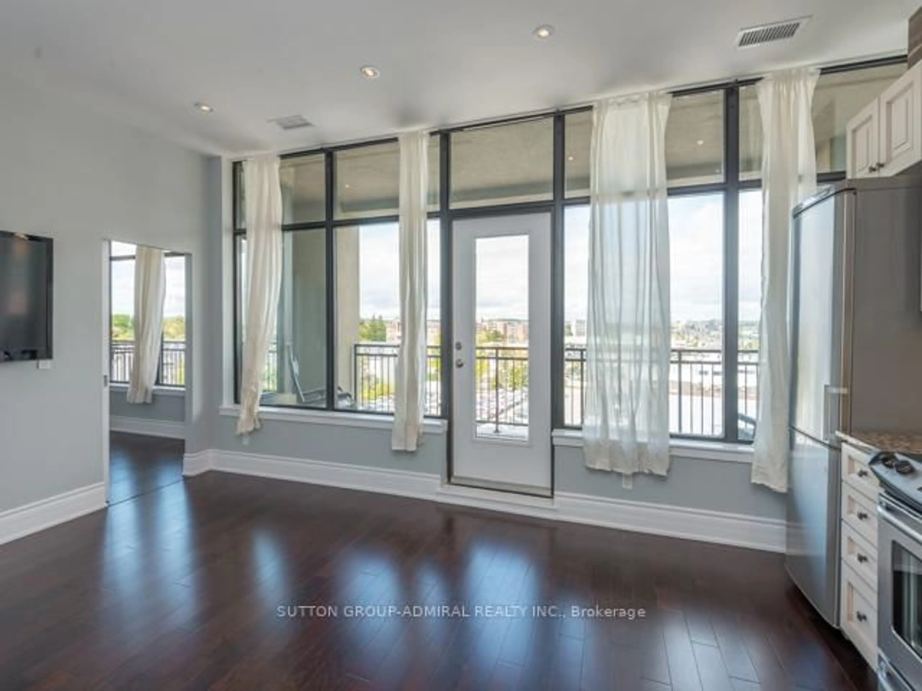 Unknown for 10376 Yonge St #501, Richmond Hill Ontario L4C 3B8