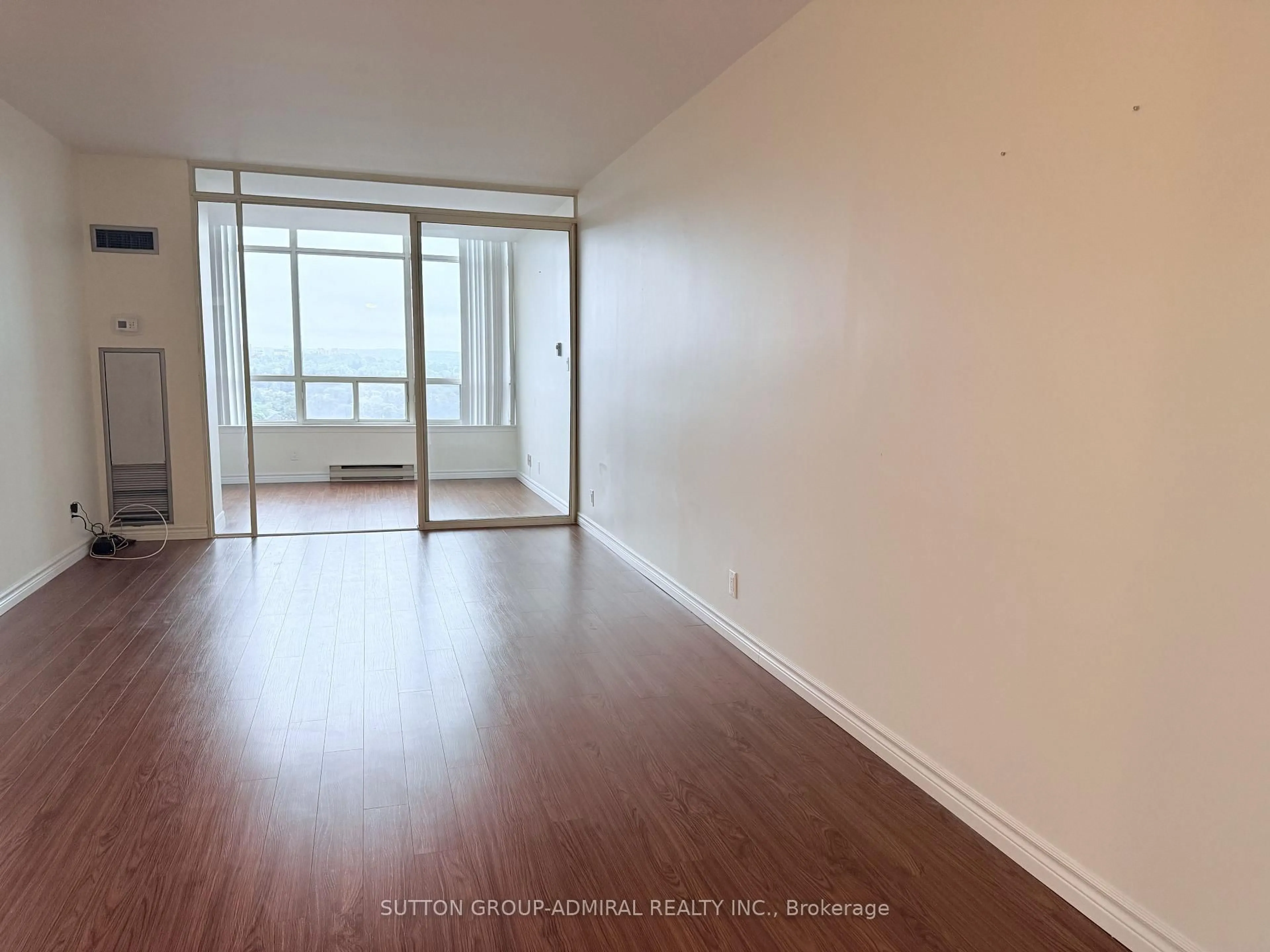 A pic of a room for 32 CLARISSA Dr #PH27, Richmond Hill Ontario L4C 9R7