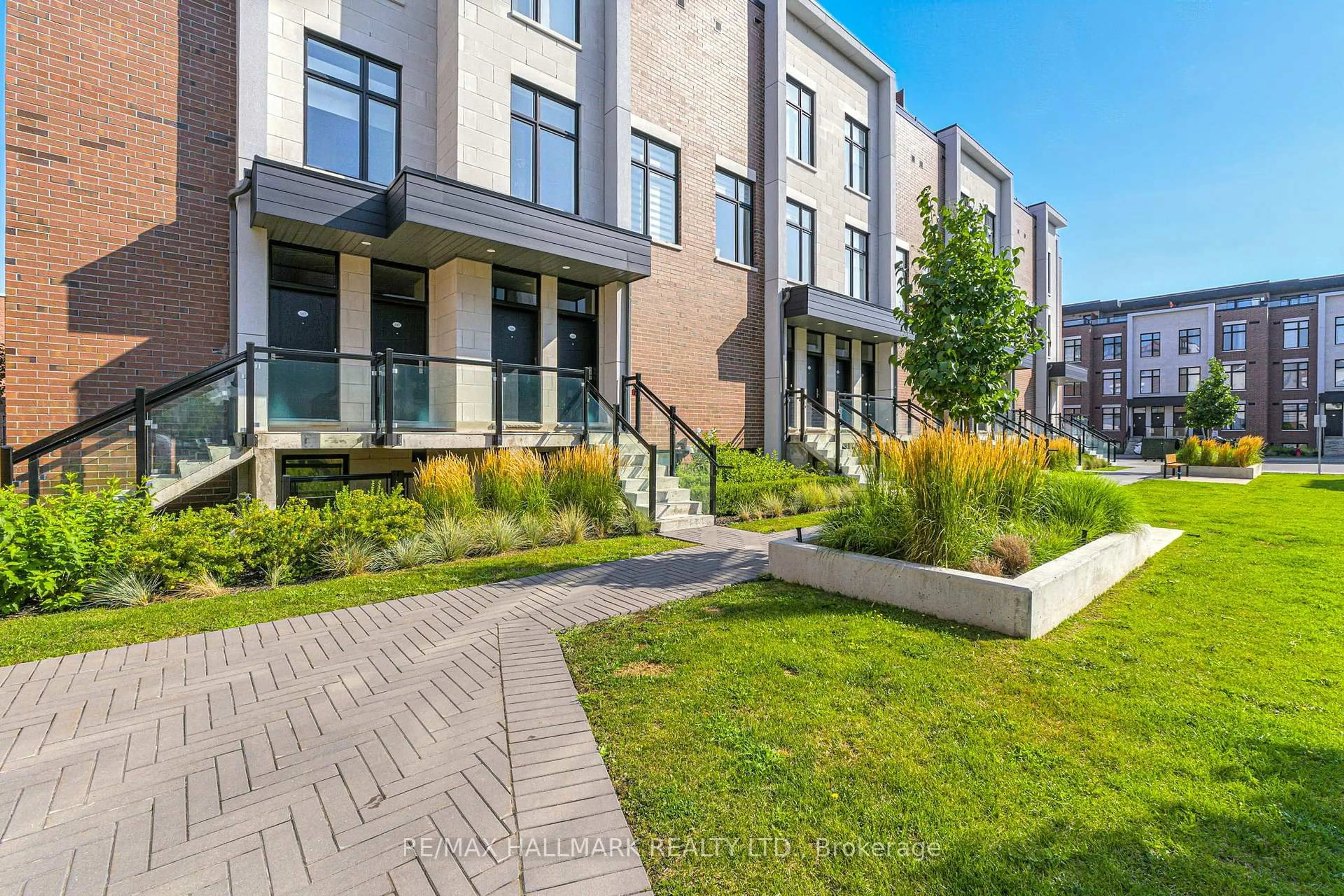 Patio, street for 9590 Islington Ave #148, Vaughan Ontario L4H 0A3