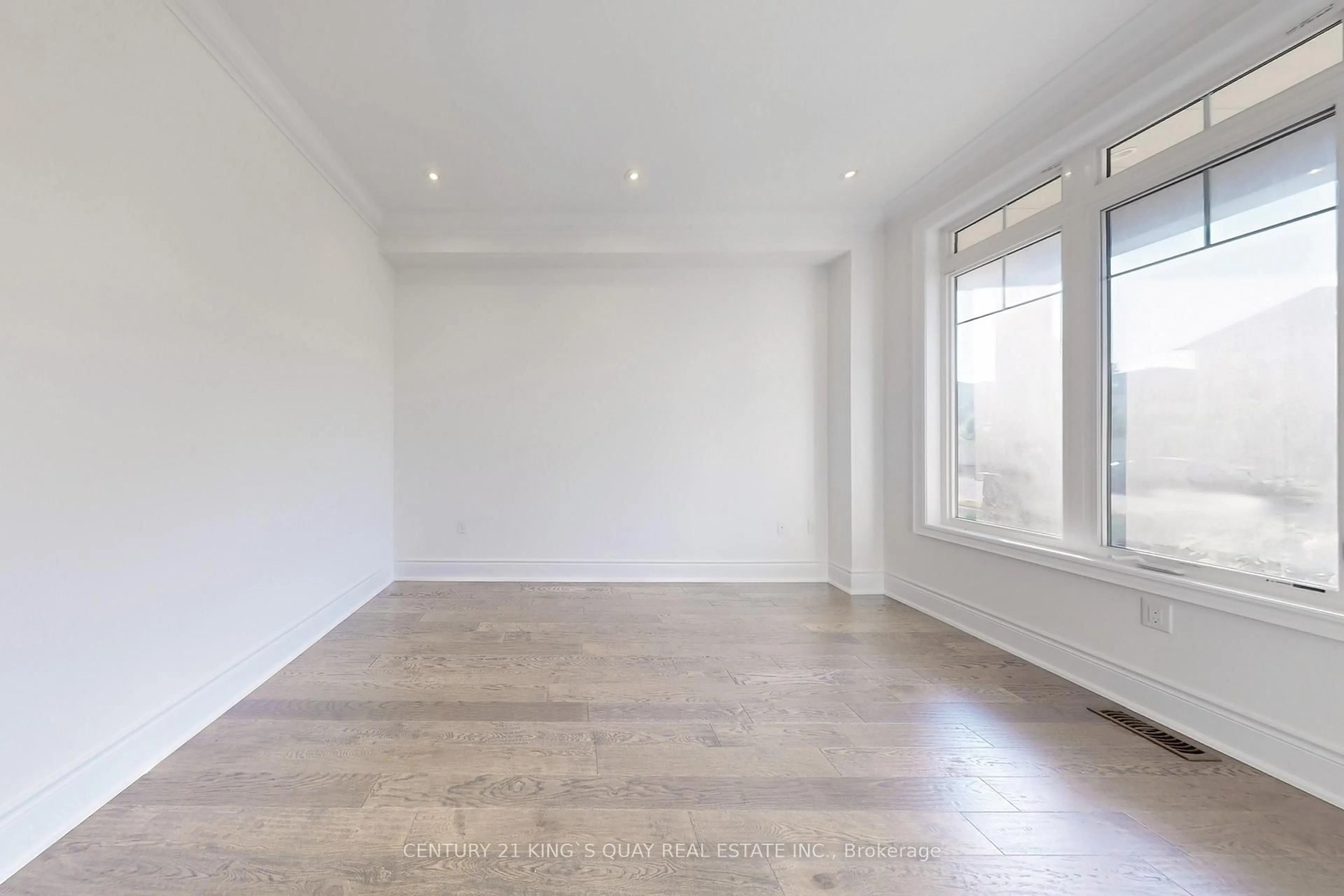 A pic of a room for 41 Torrey Pines Rd, Vaughan Ontario L4H 3X9