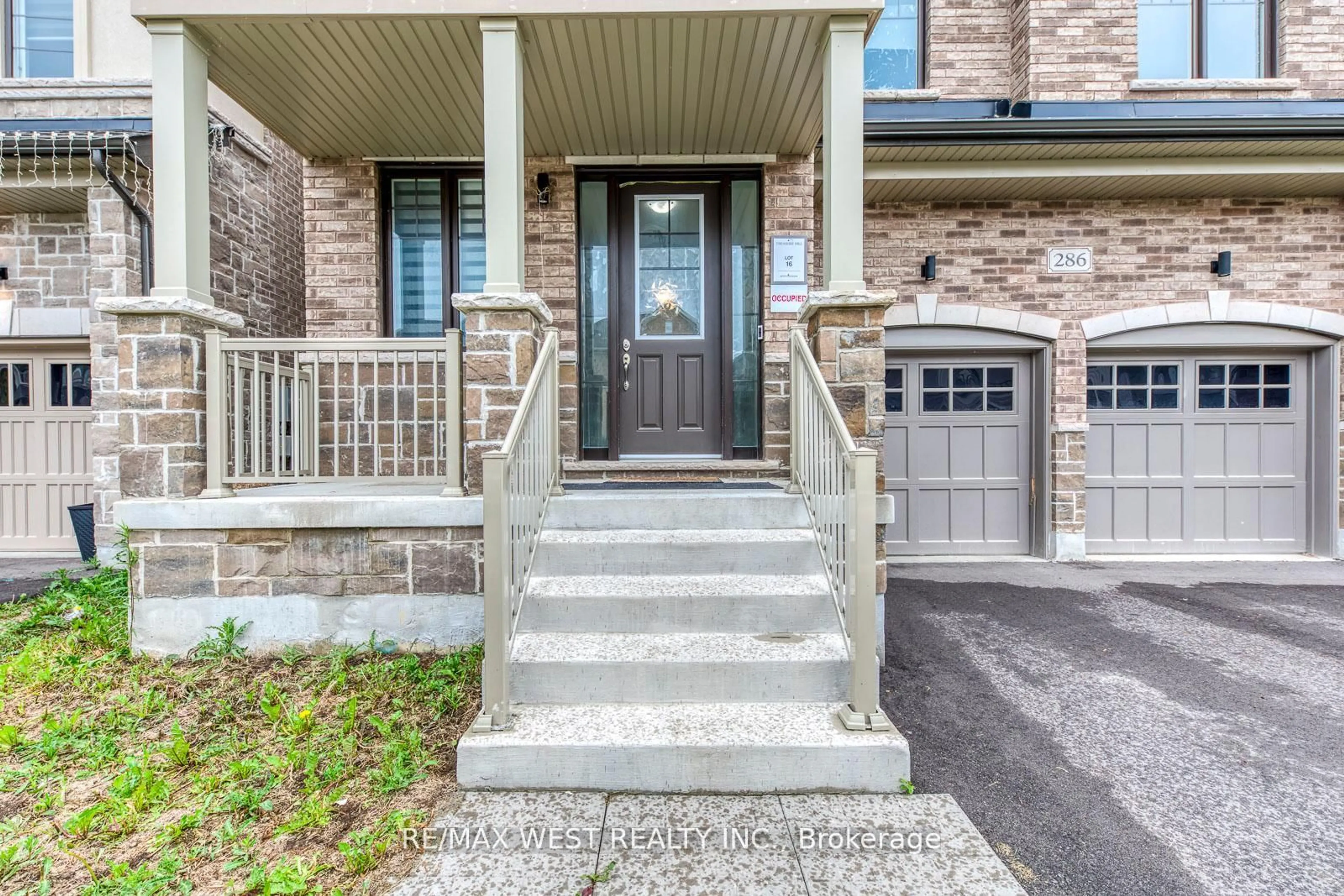 Home with brick exterior material, street for 286 Danny Wheeler Blvd, Georgina Ontario L4P 0J9