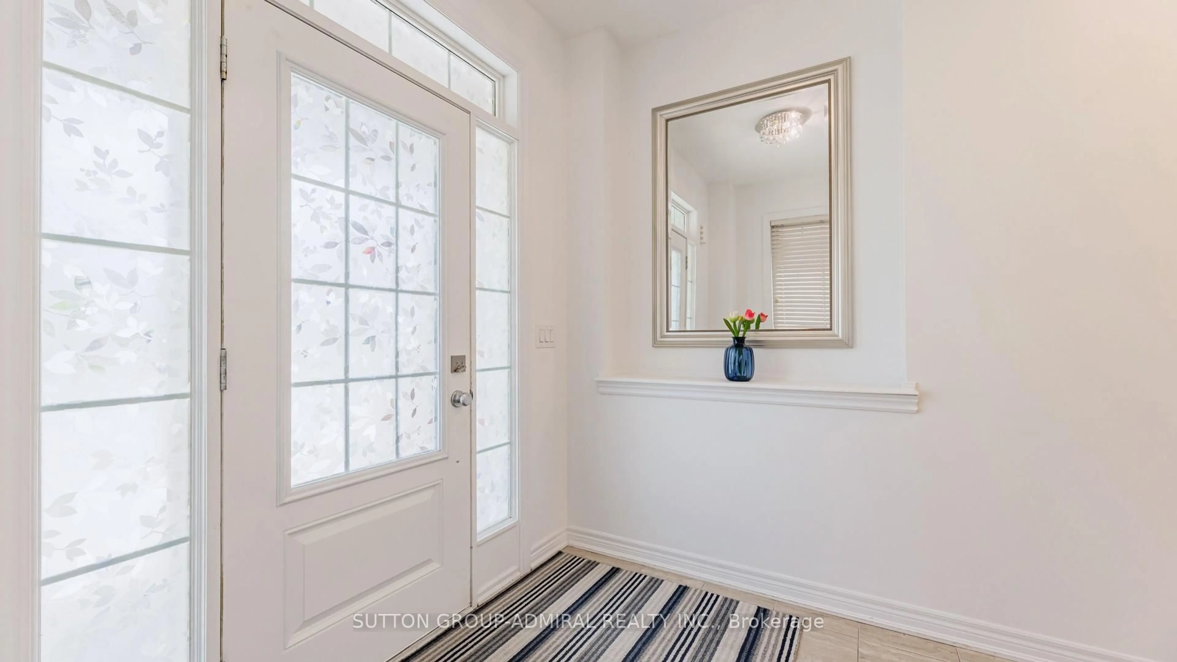 Indoor entryway for 93 Windrow St, Richmond Hill Ontario L4E 0Y1