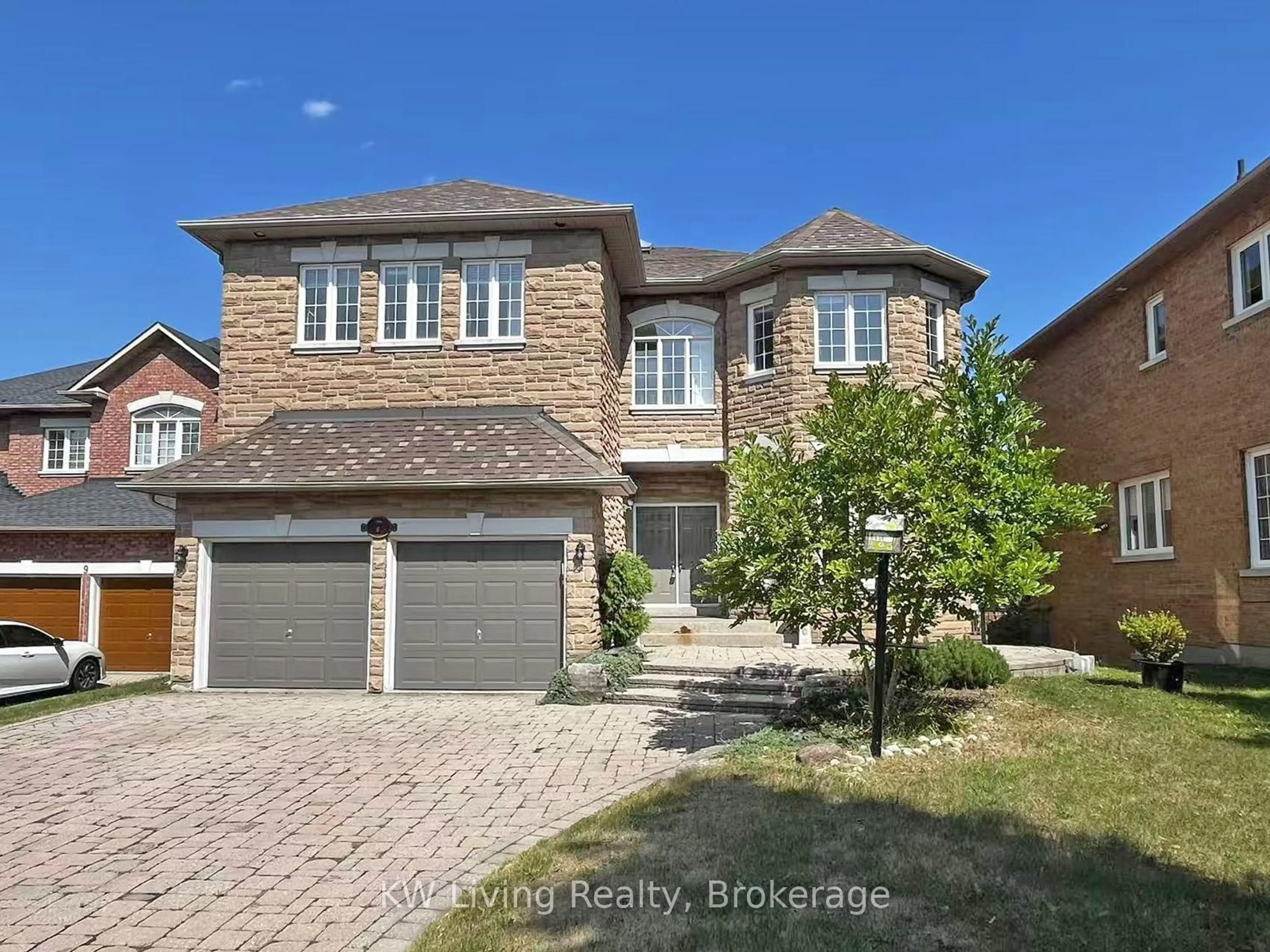 Home with brick exterior material, street for 7 Earl Grey Crt, Richmond Hill Ontario L4B 4E8