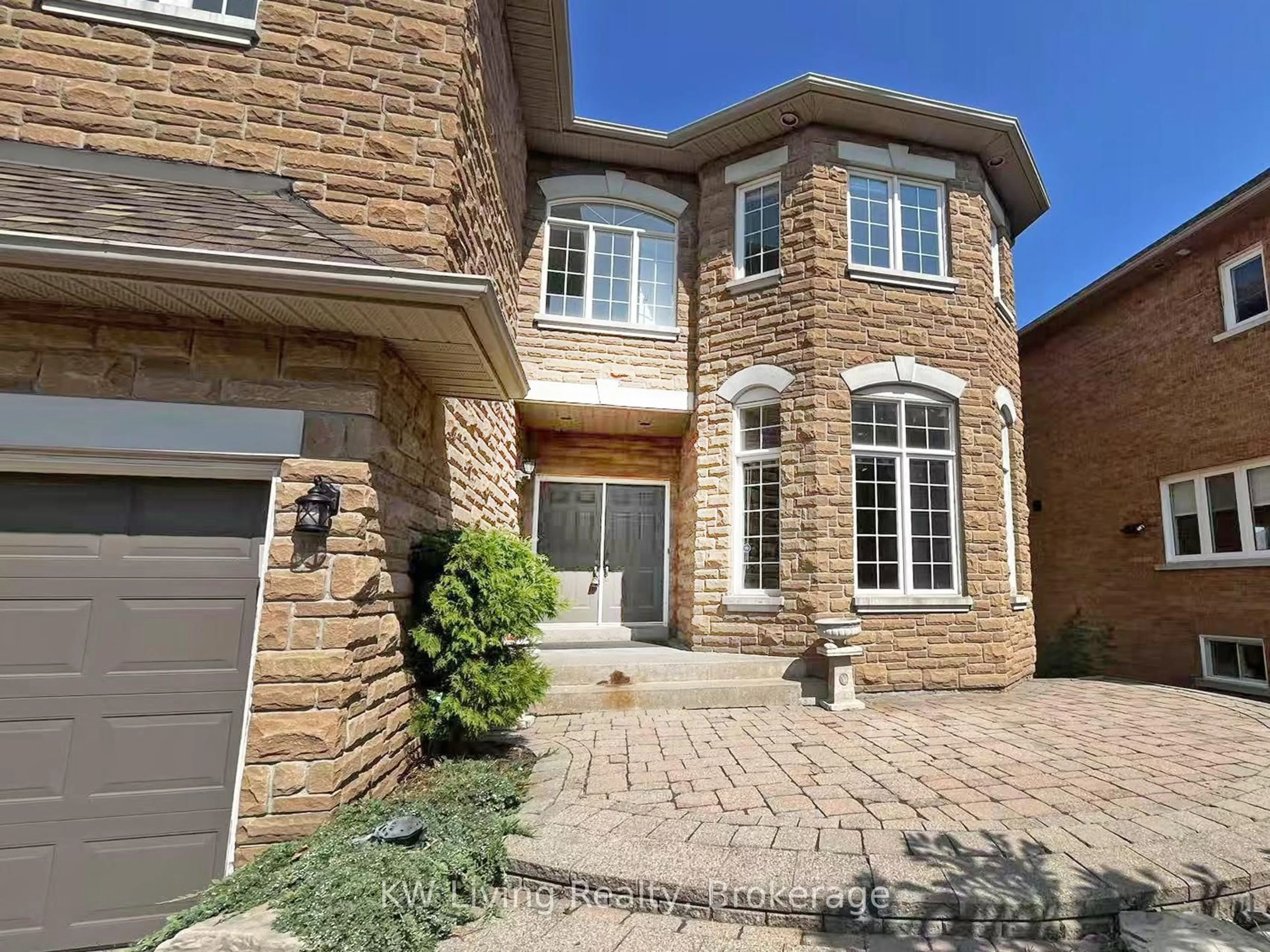 Home with brick exterior material, street for 7 Earl Grey Crt, Richmond Hill Ontario L4B 4E8