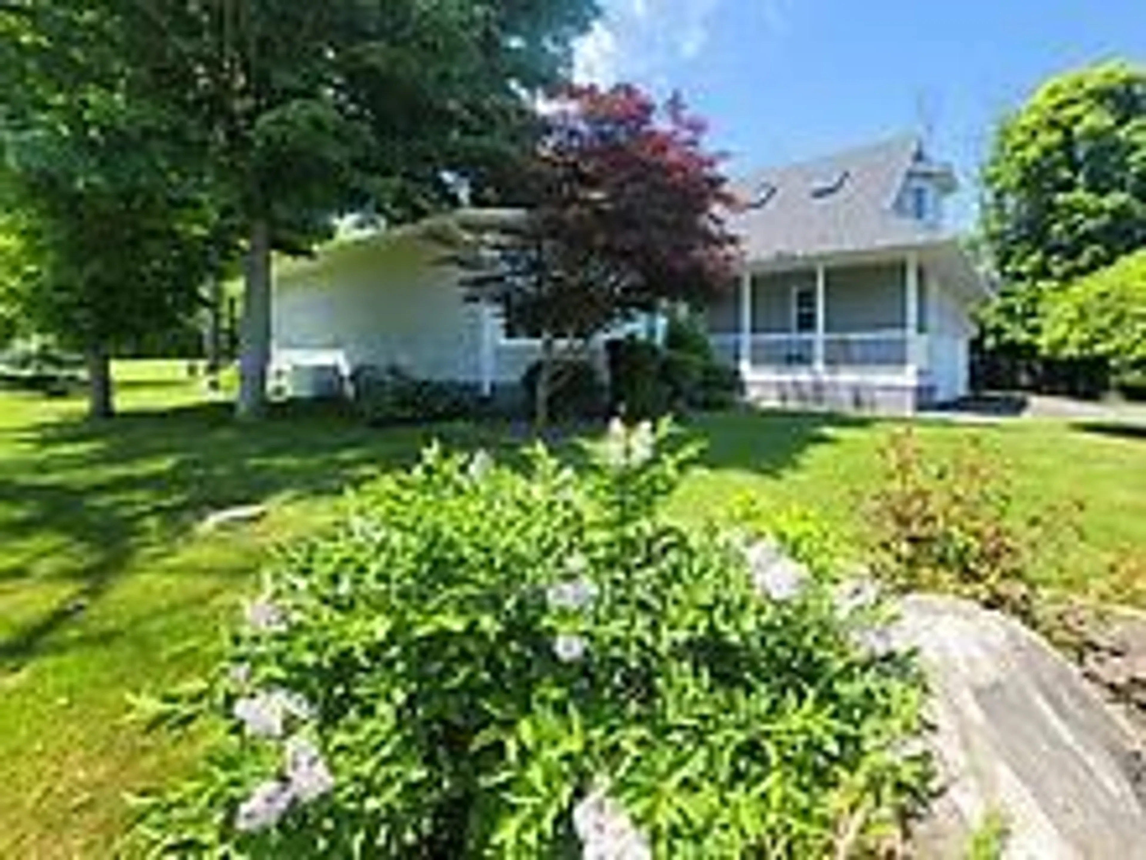 A pic from outside/outdoor area/front of a property/back of a property/a pic from drone, street for 3678 Kimberley St, Innisfil Ontario L9S 2L3