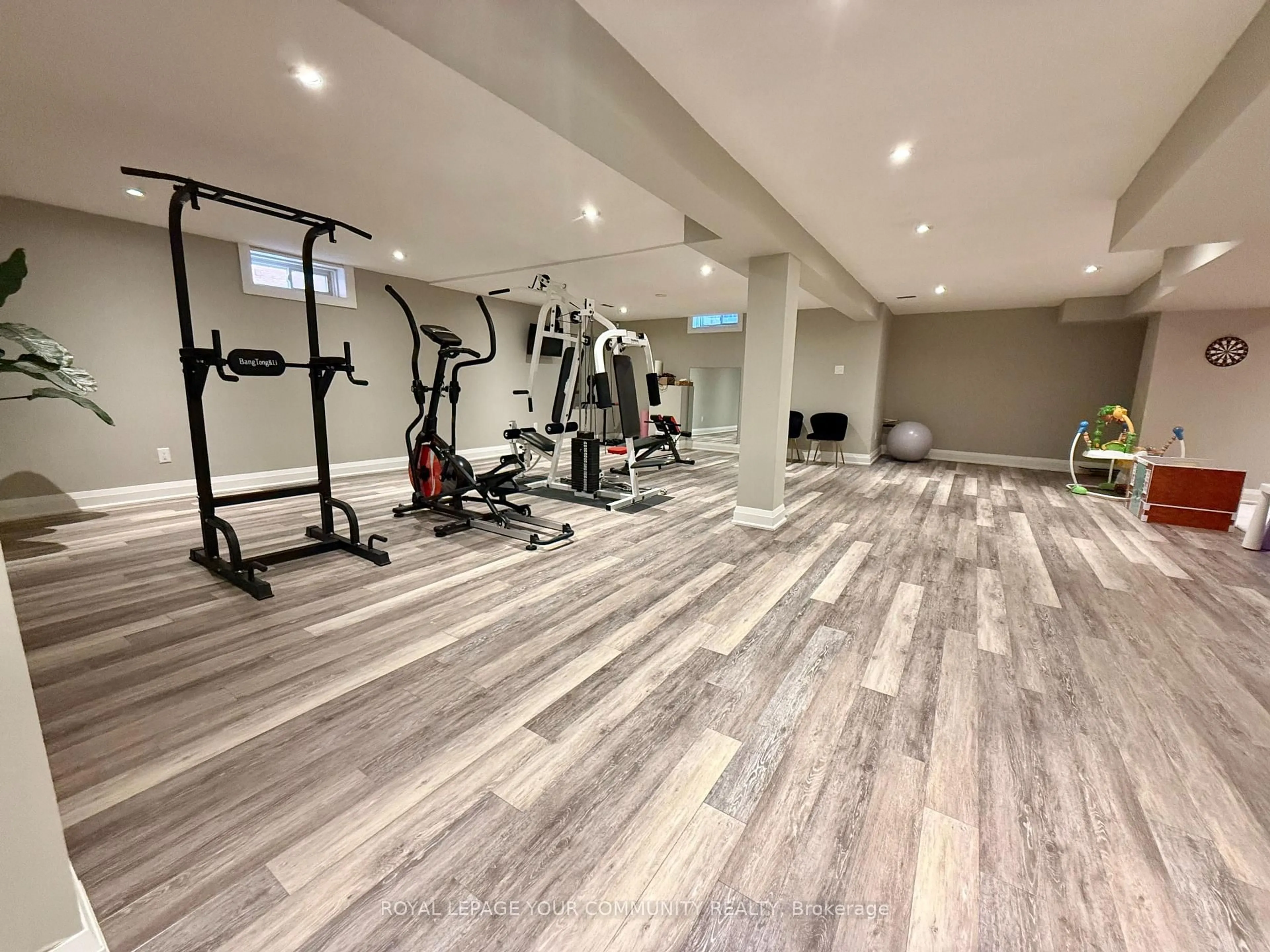 Gym or fitness room for 20 White Lodge Cres, Richmond Hill Ontario L4C 8Z7