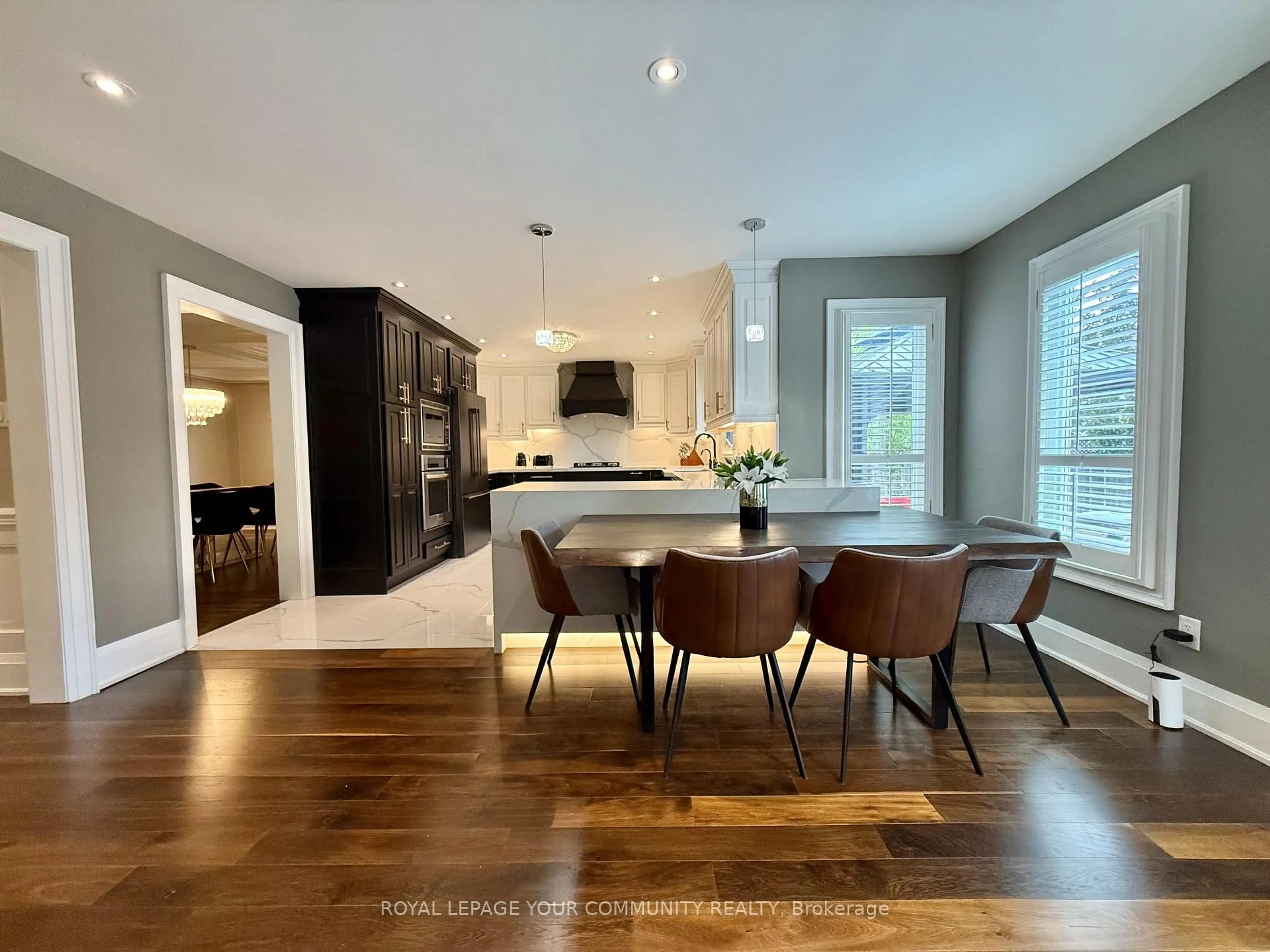 Open concept kitchen, unknown for 20 White Lodge Cres, Richmond Hill Ontario L4C 8Z7
