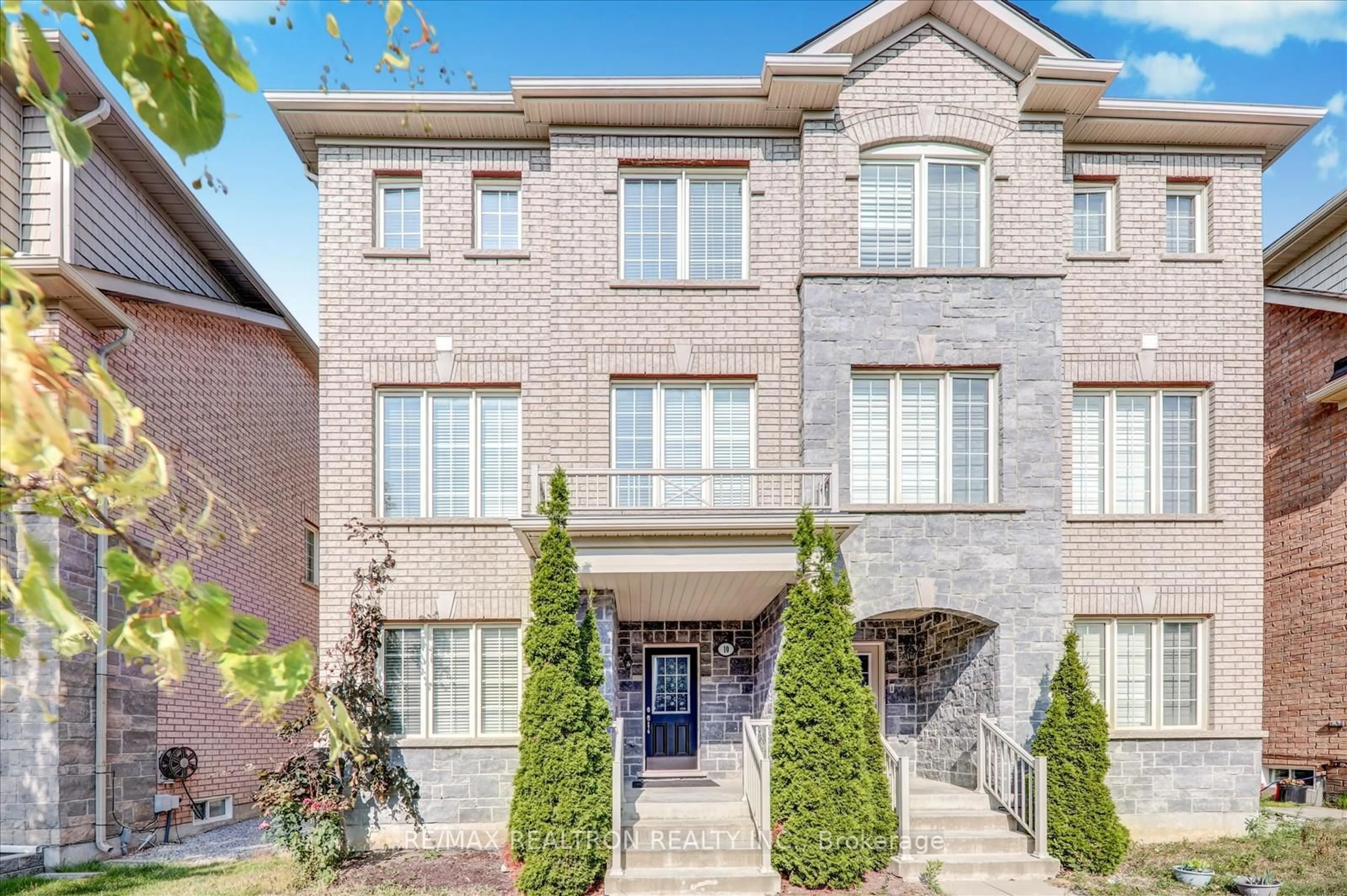 Home with brick exterior material, street for 10 Toulouse Crt, Markham Ontario L6B 1J5