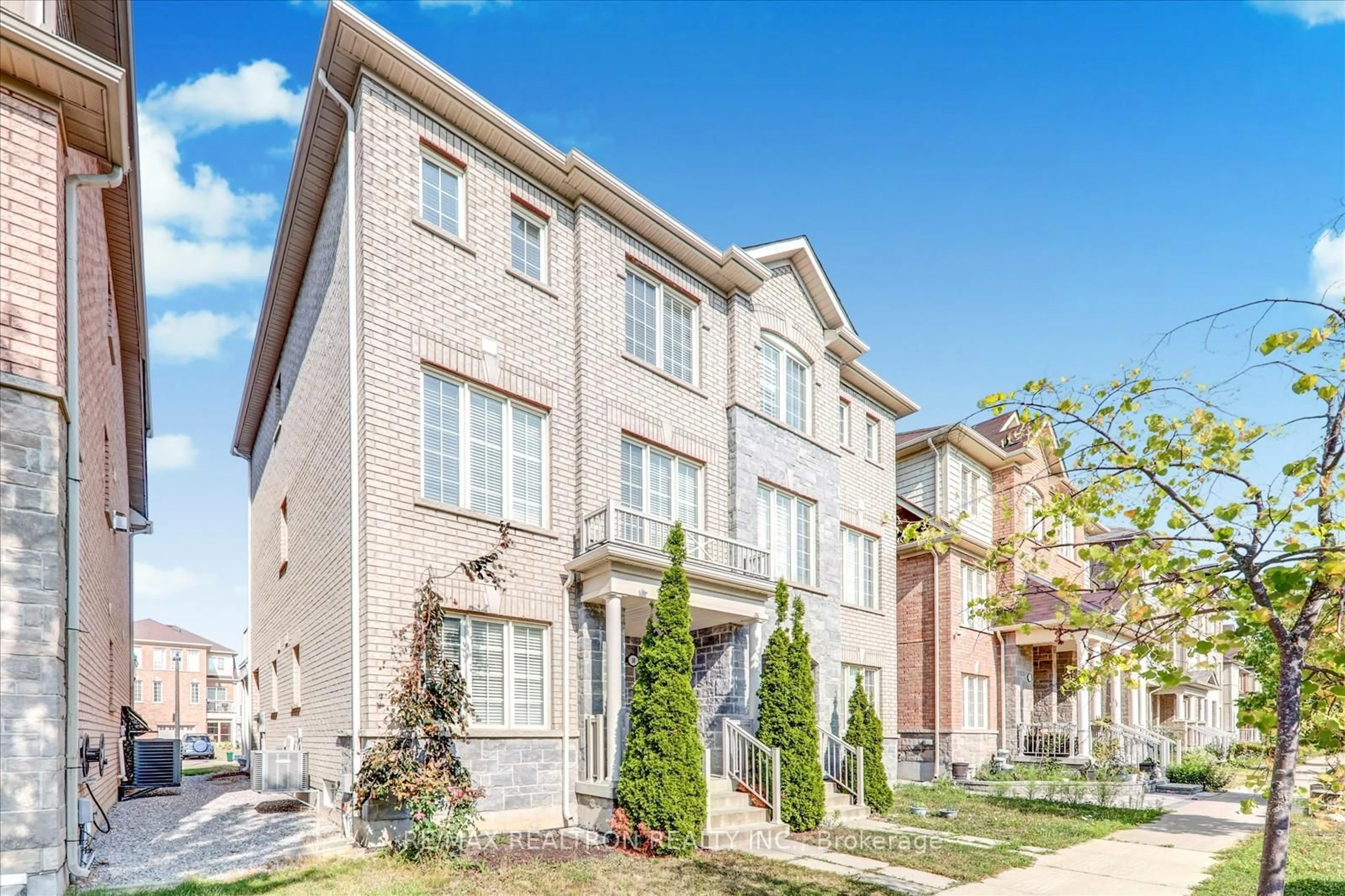 Home with brick exterior material, street for 10 Toulouse Crt, Markham Ontario L6B 1J5