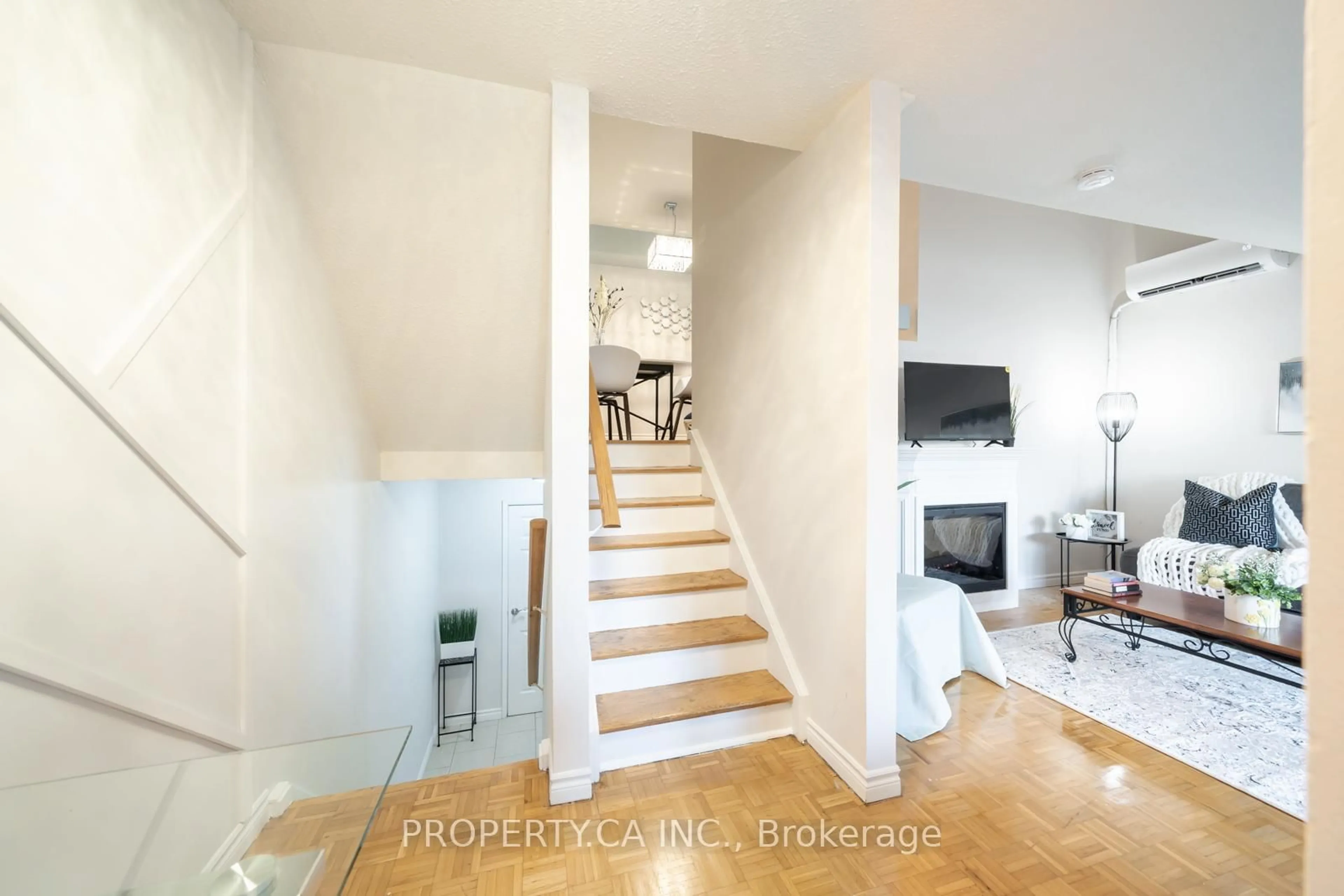 Unknown for 311 Milestone Cres #146, Aurora Ontario L4G 3M2