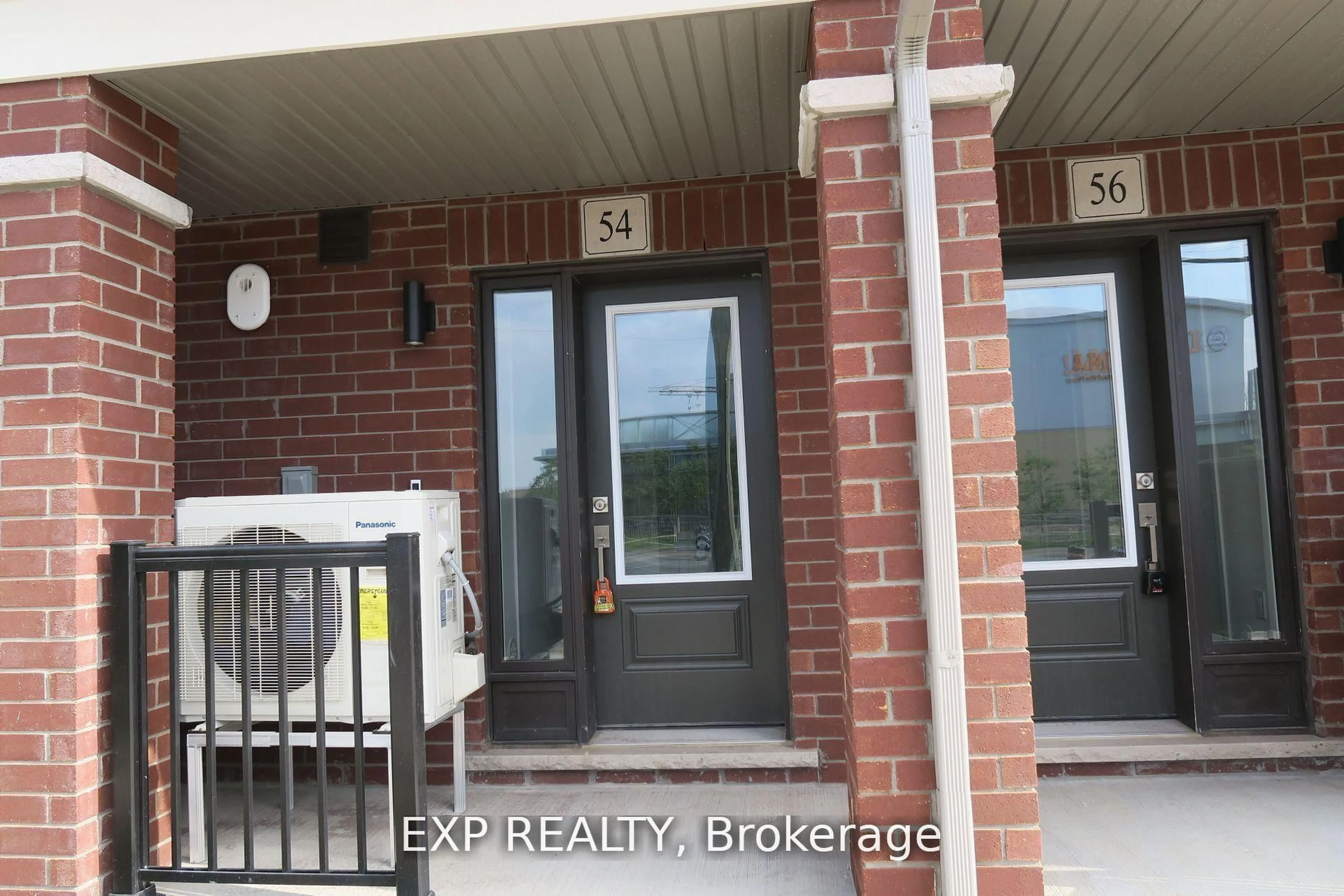 Indoor entryway for 54 Matawin Lane, Richmond Hill Ontario L4B 0H8