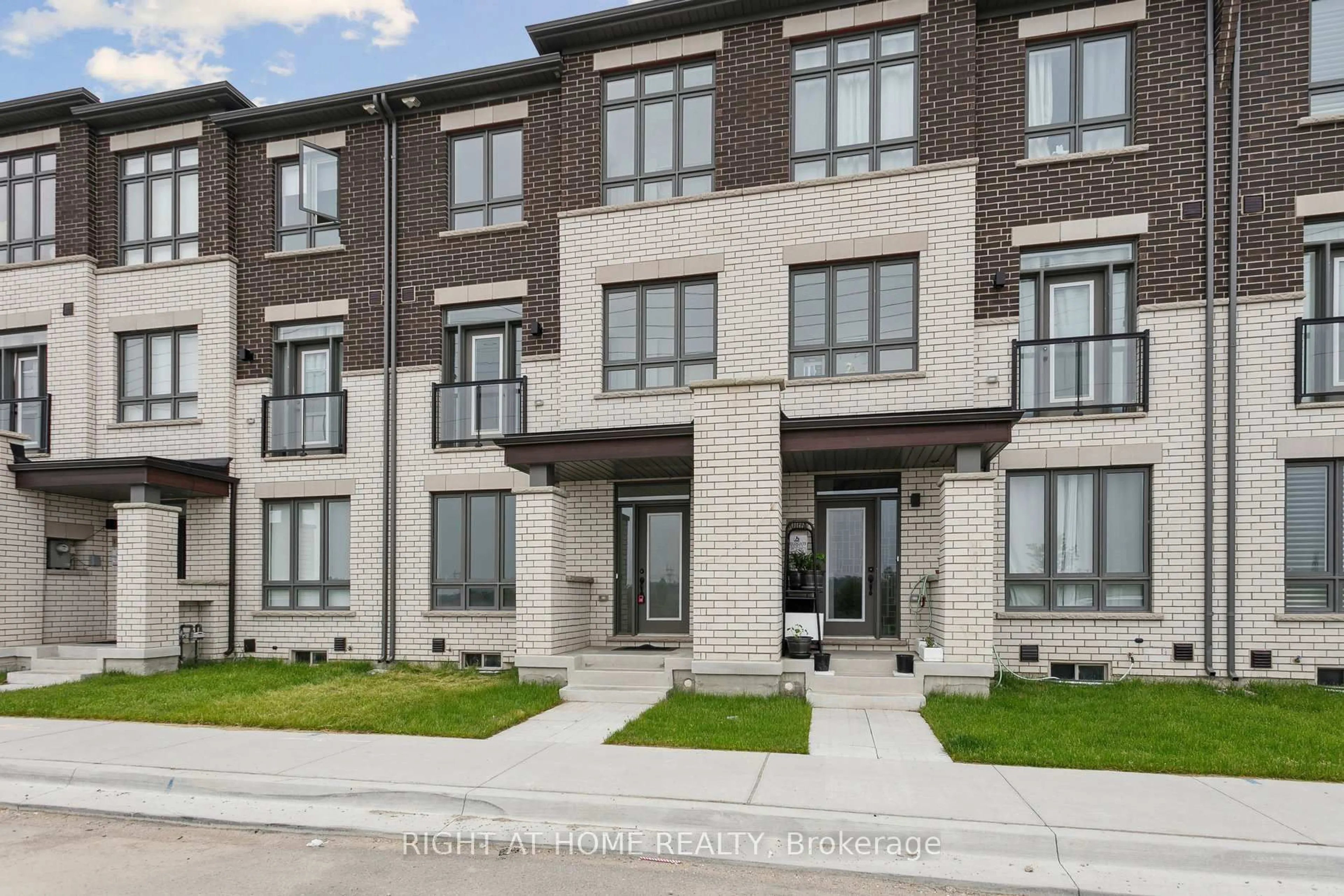 Home with brick exterior material, street for 10173 Huntington Rd, Vaughan Ontario L4H 5J5