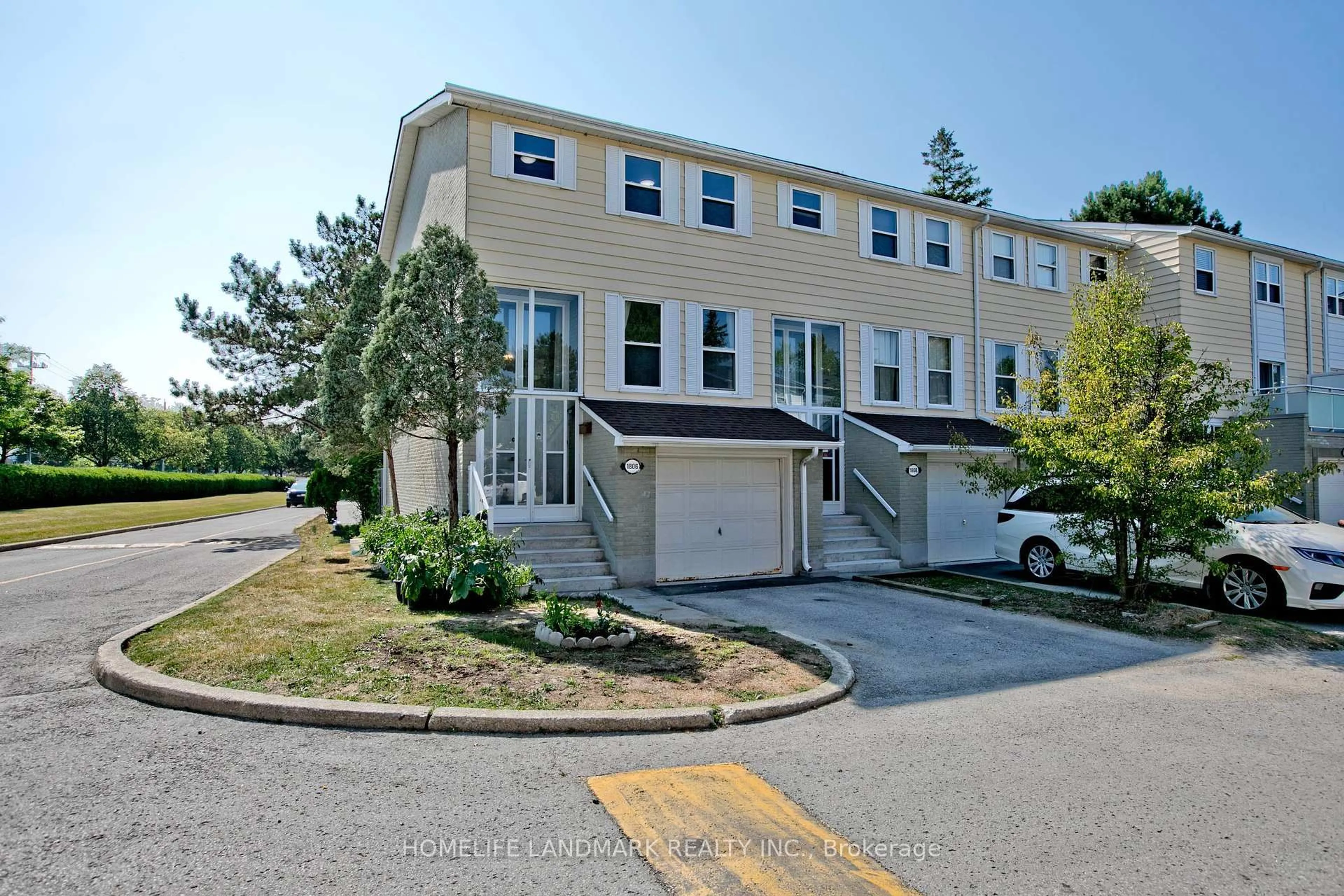 Unknown for 1806 John St, Markham Ontario L3T 1Y9