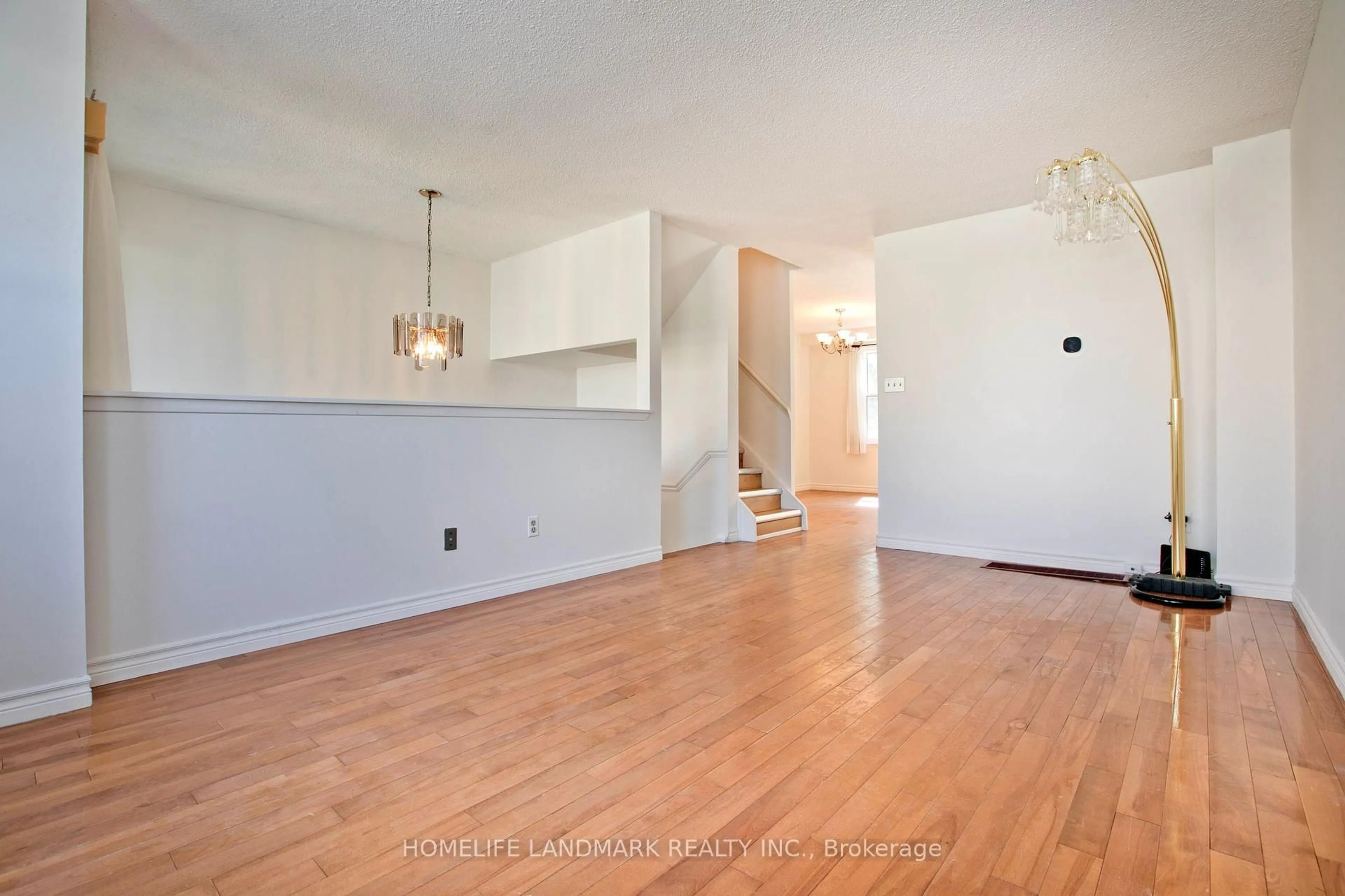 A pic of a room for 1806 John St, Markham Ontario L3T 1Y9