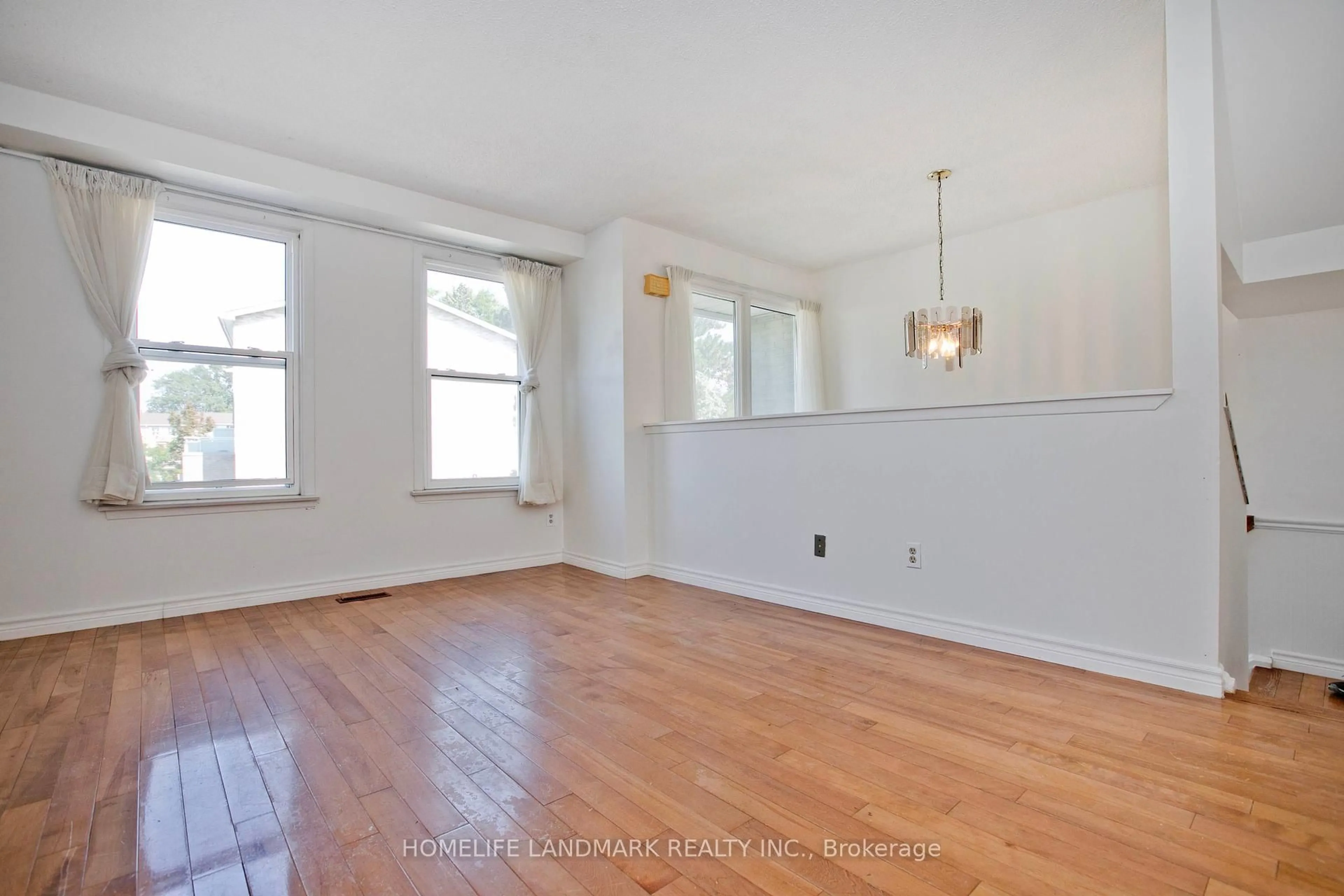 Unknown for 1806 John St, Markham Ontario L3T 1Y9