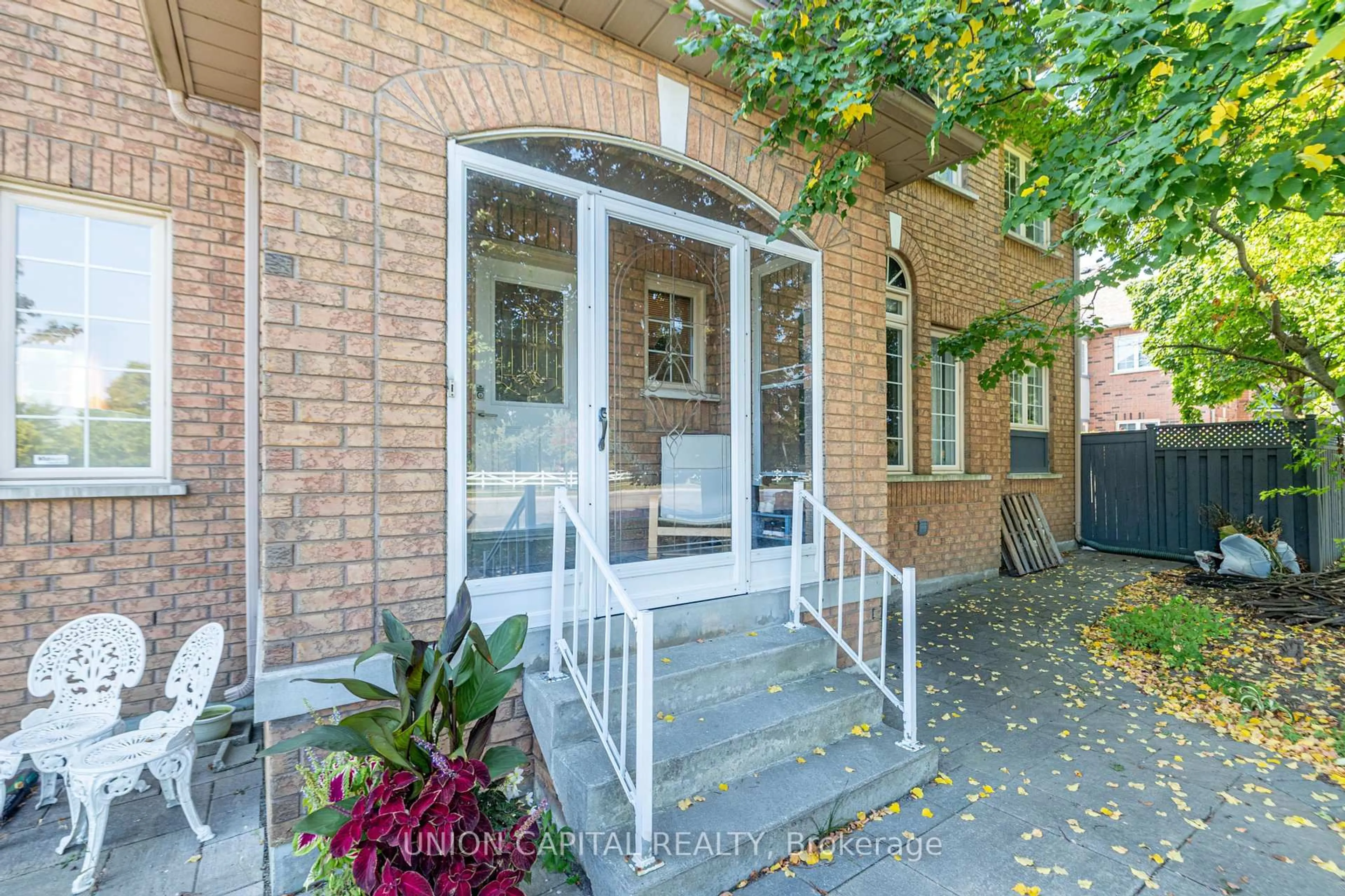 Unknown for 60 Nappa St, Richmond Hill Ontario L4B 3T9