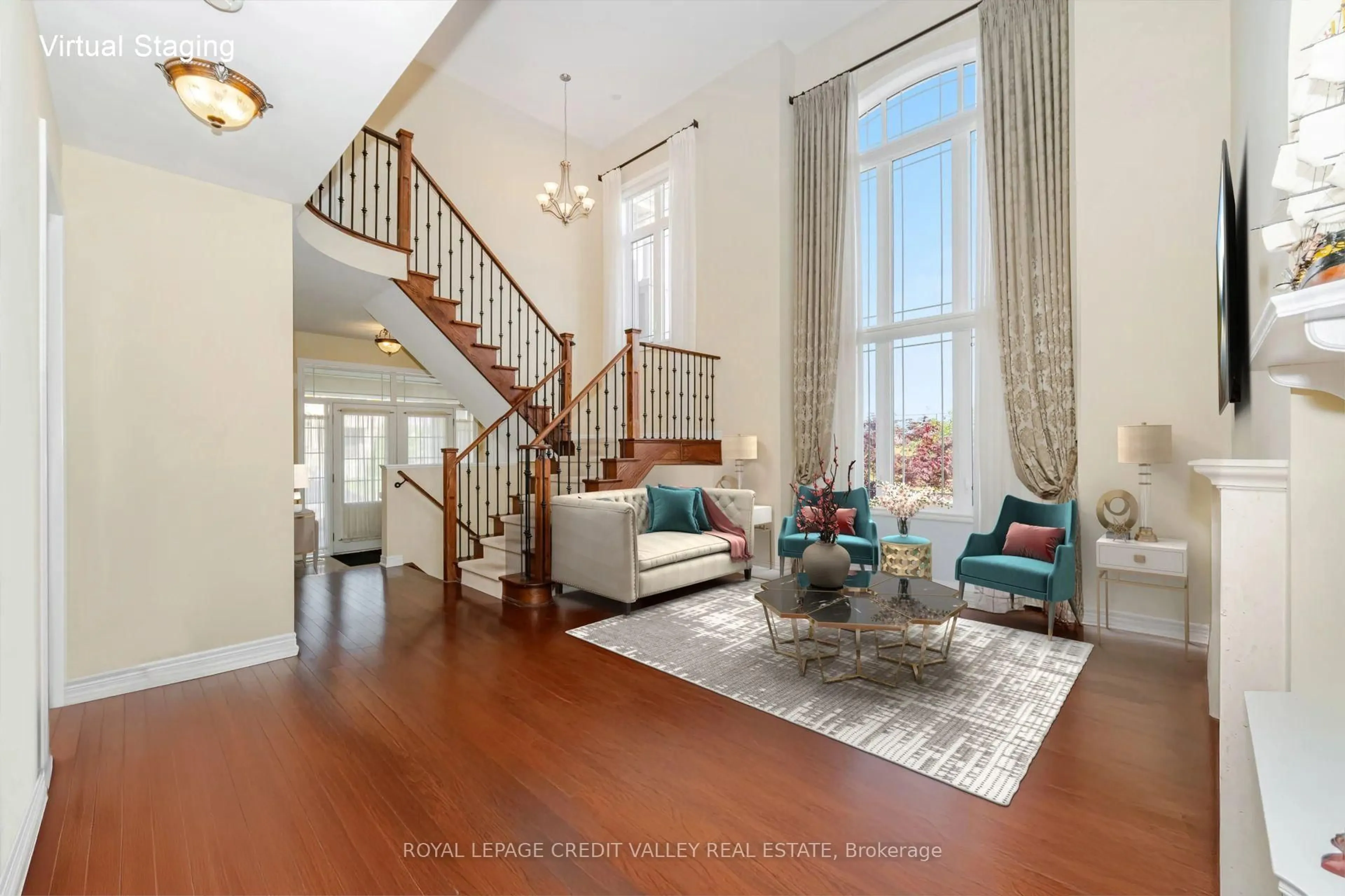 Indoor foyer for 2 Ironside Dr, Vaughan Ontario L4H 3R8