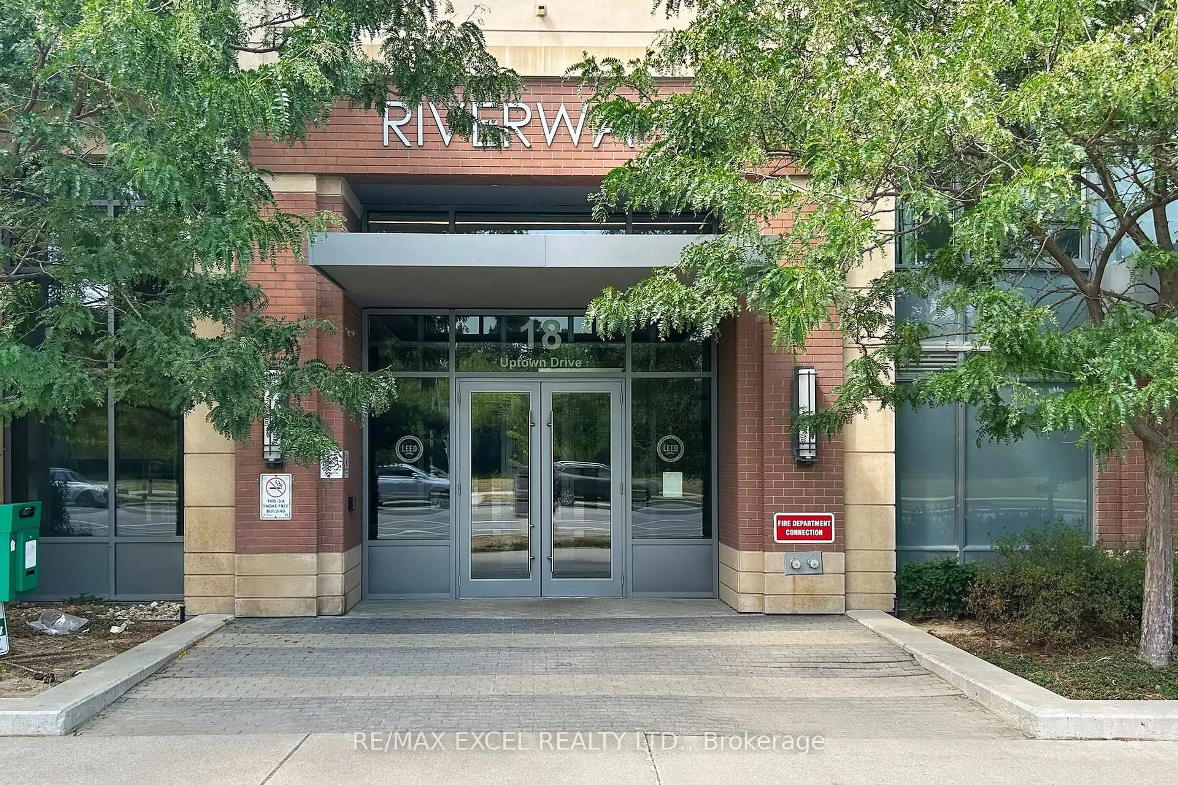 Indoor foyer for 18 Uptown Dr #207, Markham Ontario L3R 5M5
