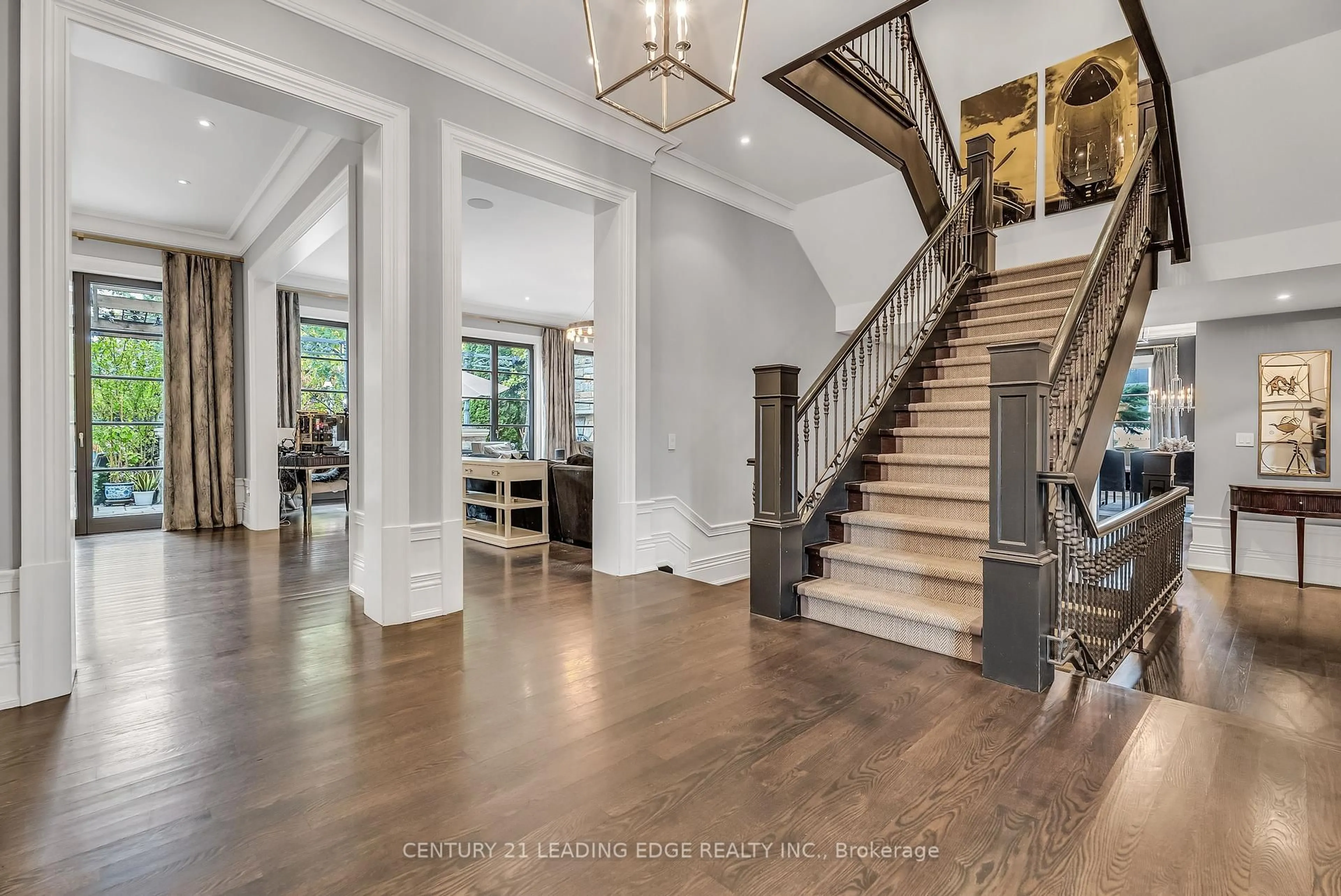 Indoor entryway for 2 NIGHTFALL Crt, Vaughan Ontario L4N 3N5