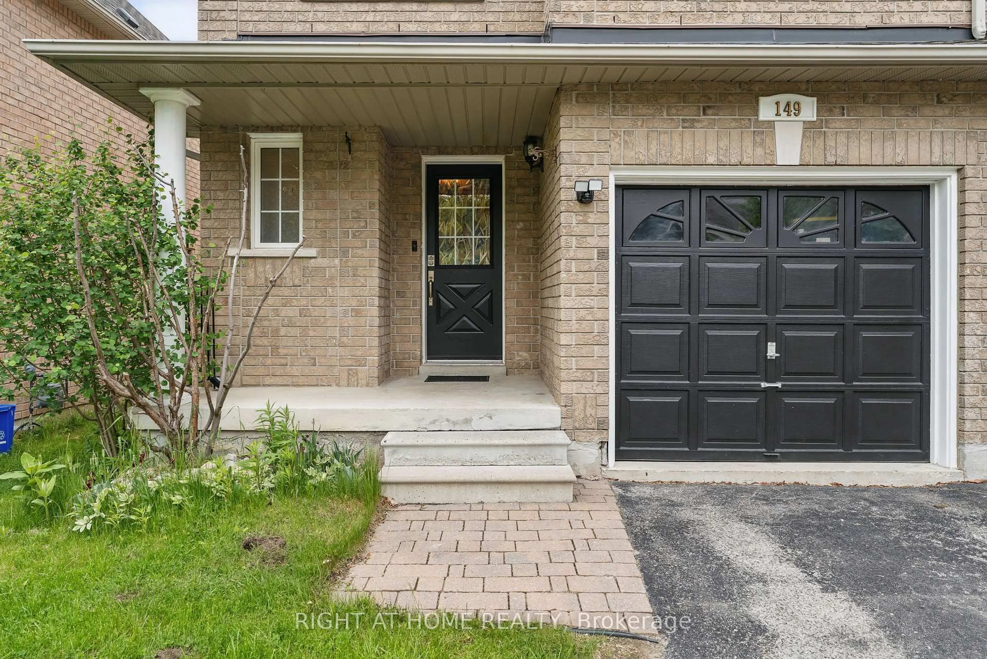 Home with brick exterior material, street for 149 Coleridge Dr, Newmarket Ontario L3X 2T4