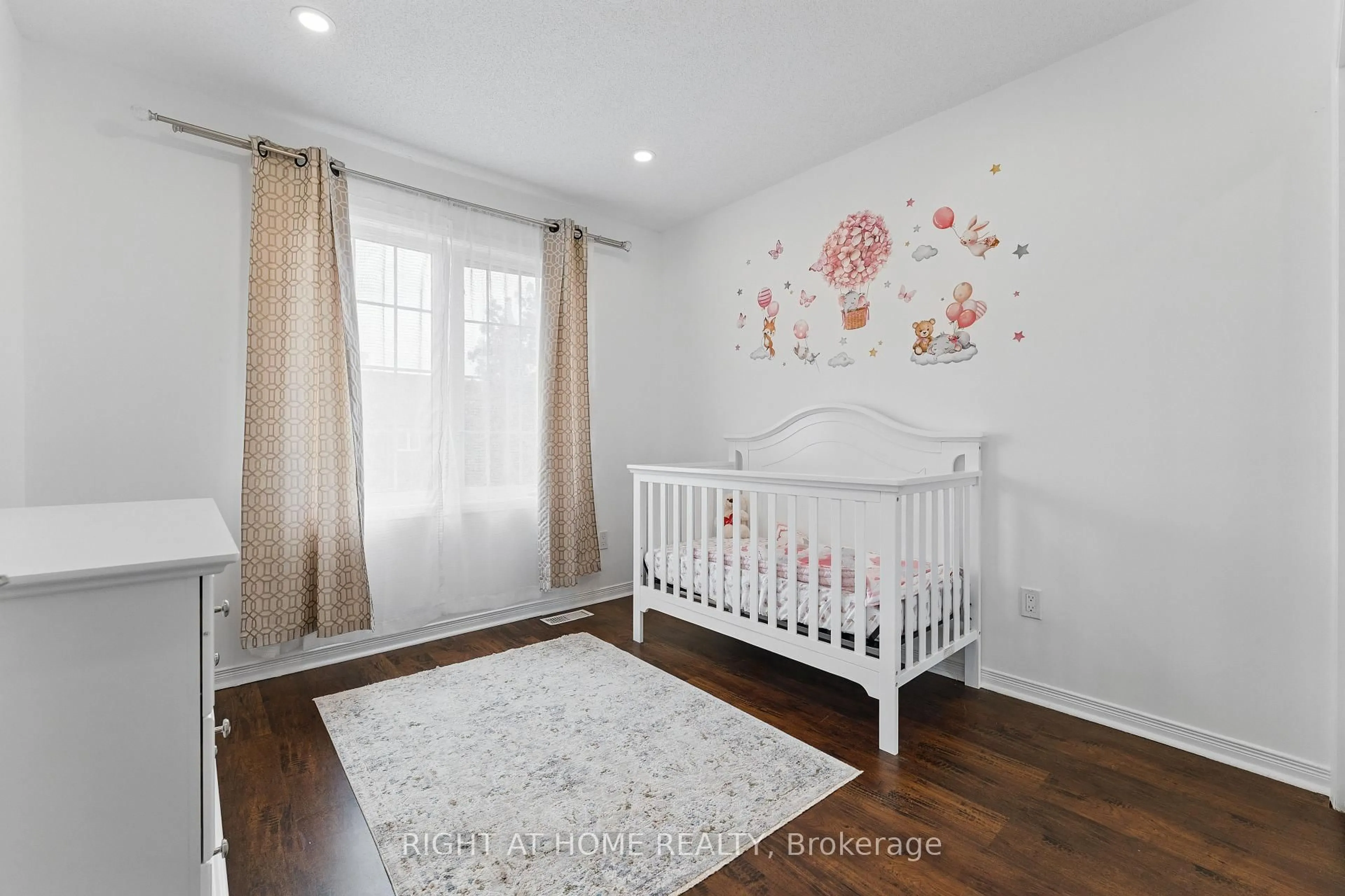A pic of a room for 149 Coleridge Dr, Newmarket Ontario L3X 2T4
