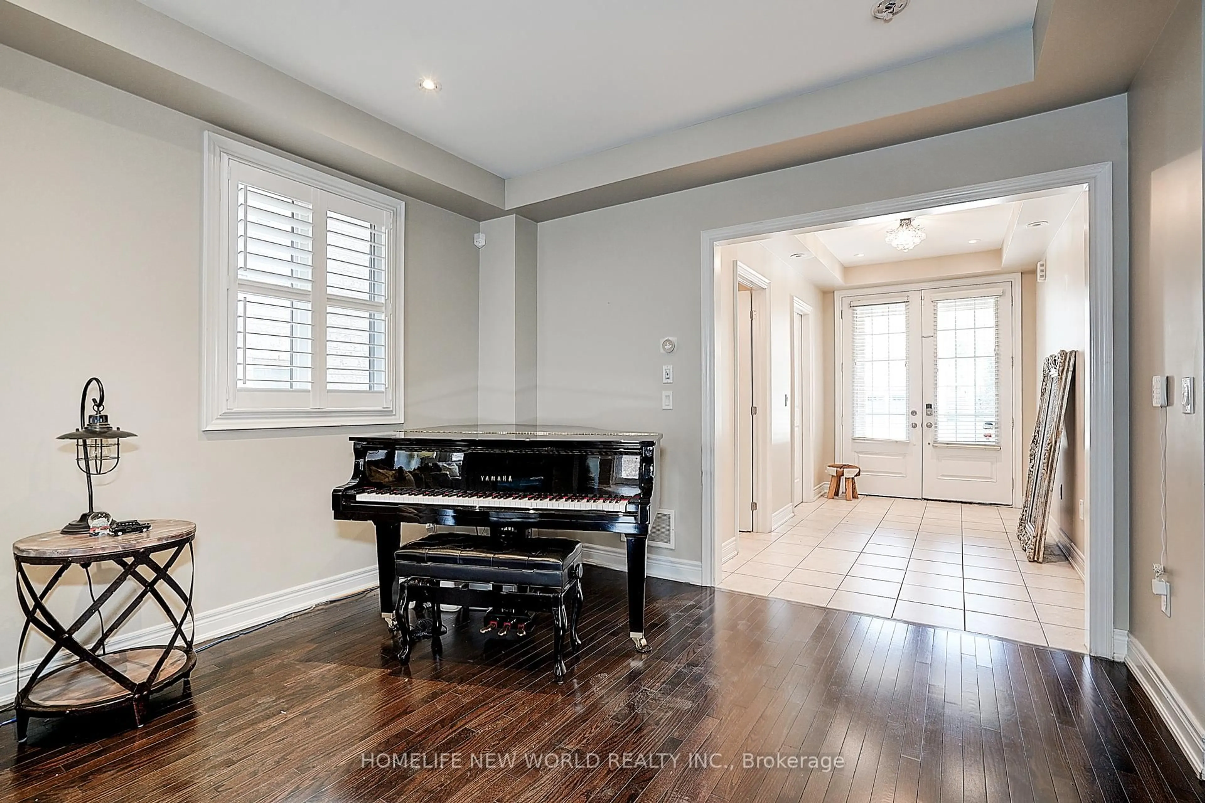 Unknown for 253 Cannes Ave, Vaughan Ontario L4H 3W9