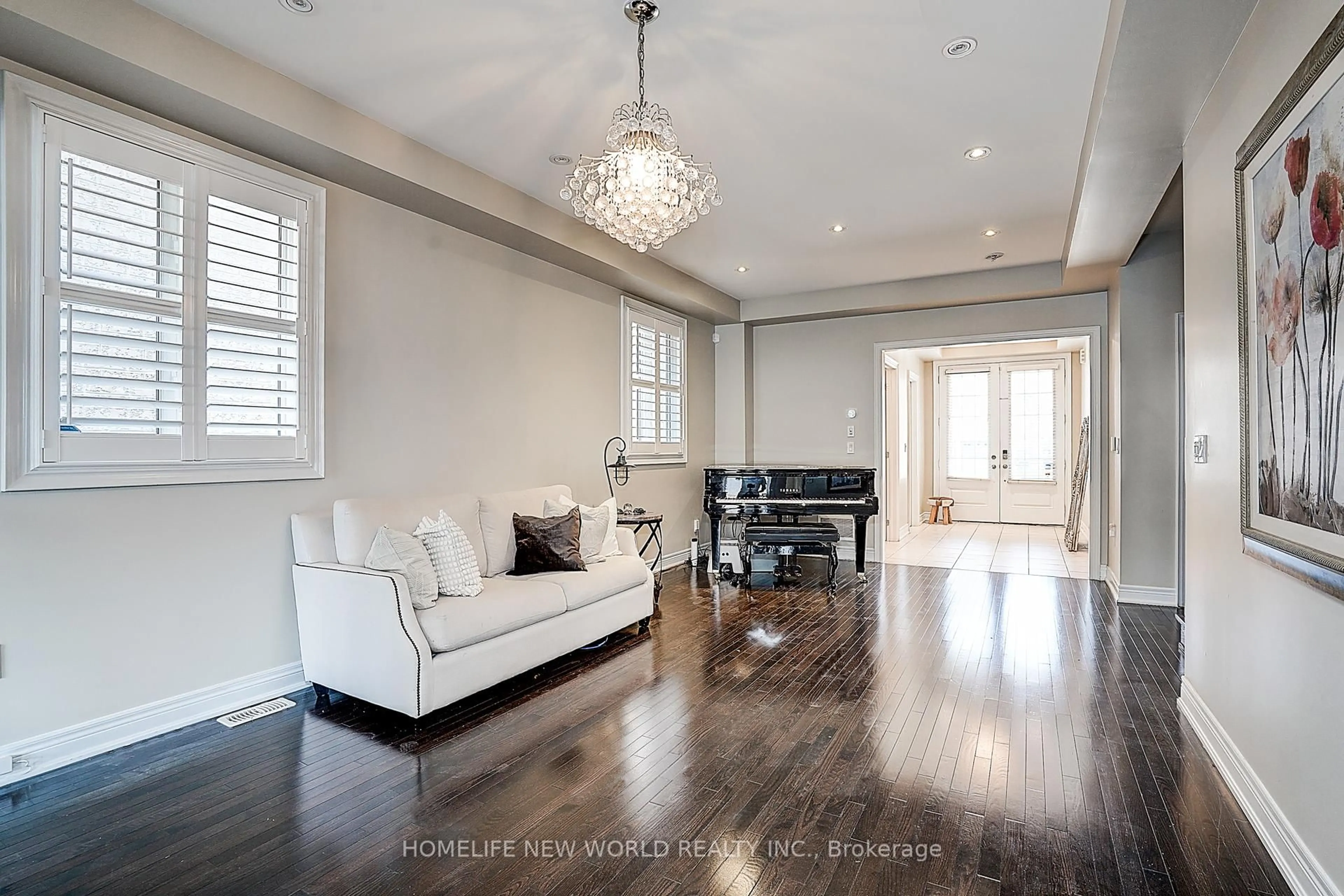 Living room with furniture, unknown for 253 Cannes Ave, Vaughan Ontario L4H 3W9