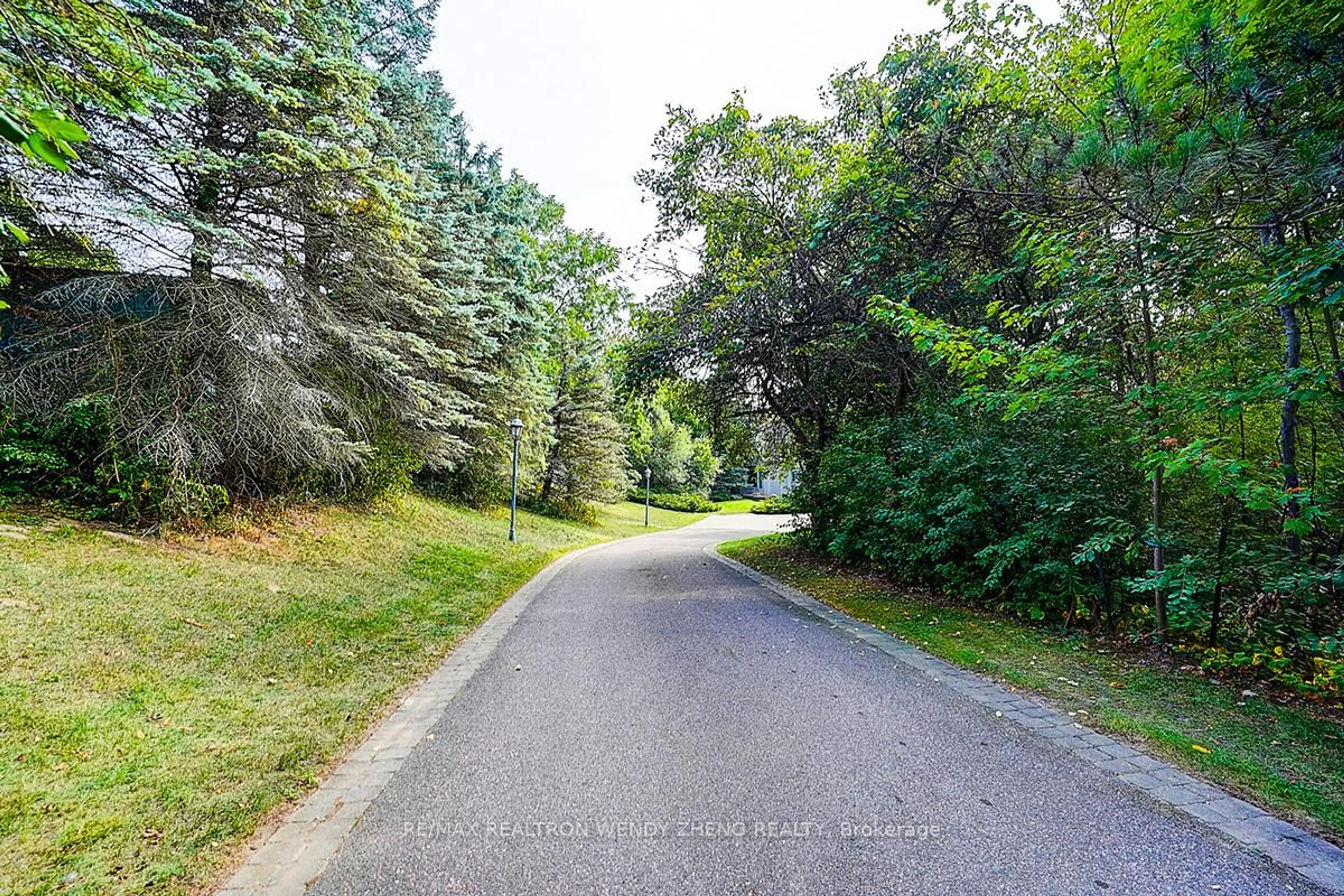 Unknown for 18381 McCowan Rd, East Gwillimbury Ontario L0G 1M0