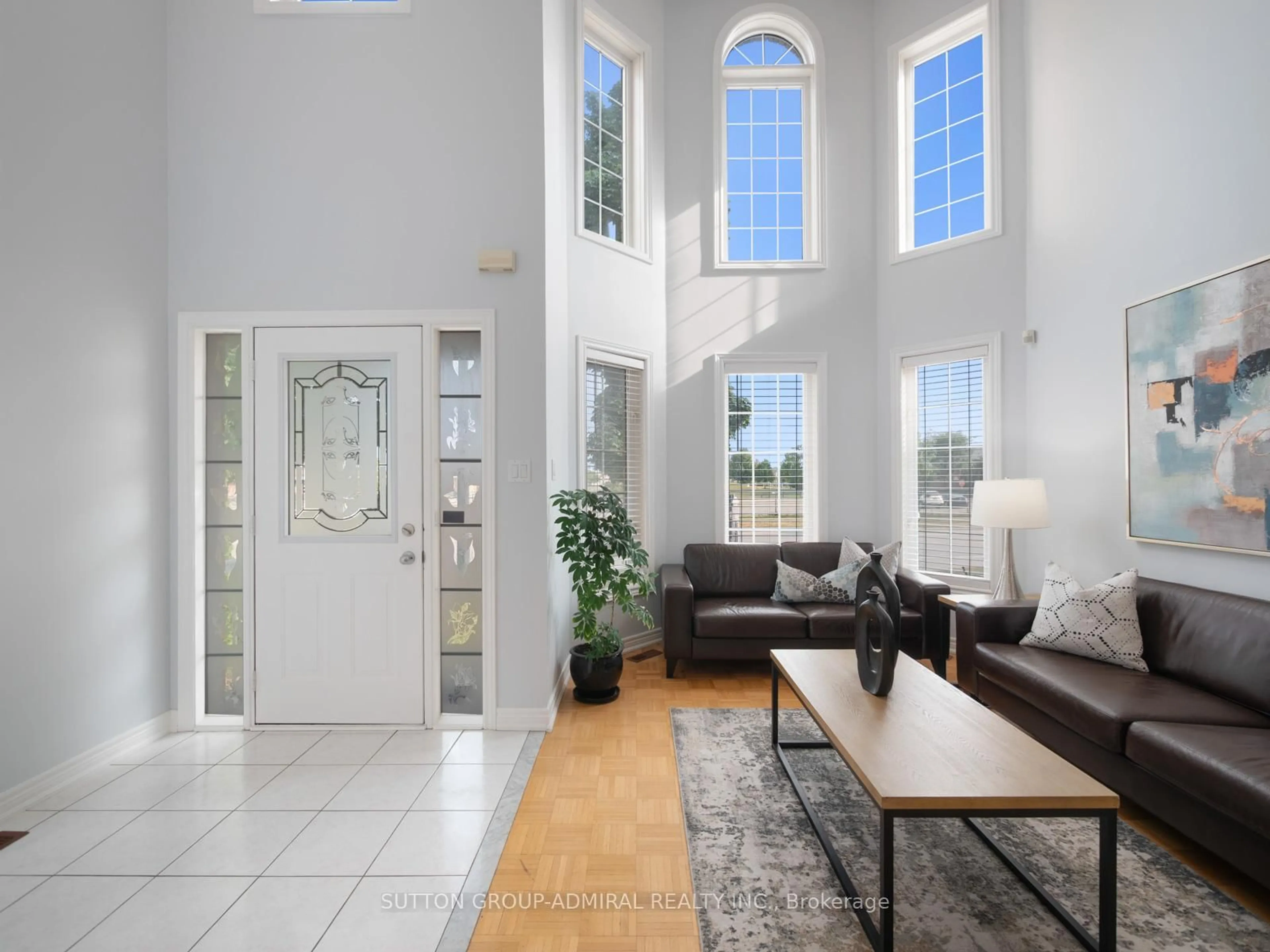 Indoor entryway for 190 Maria Antonia Rd, Vaughan Ontario L4H 2Z4