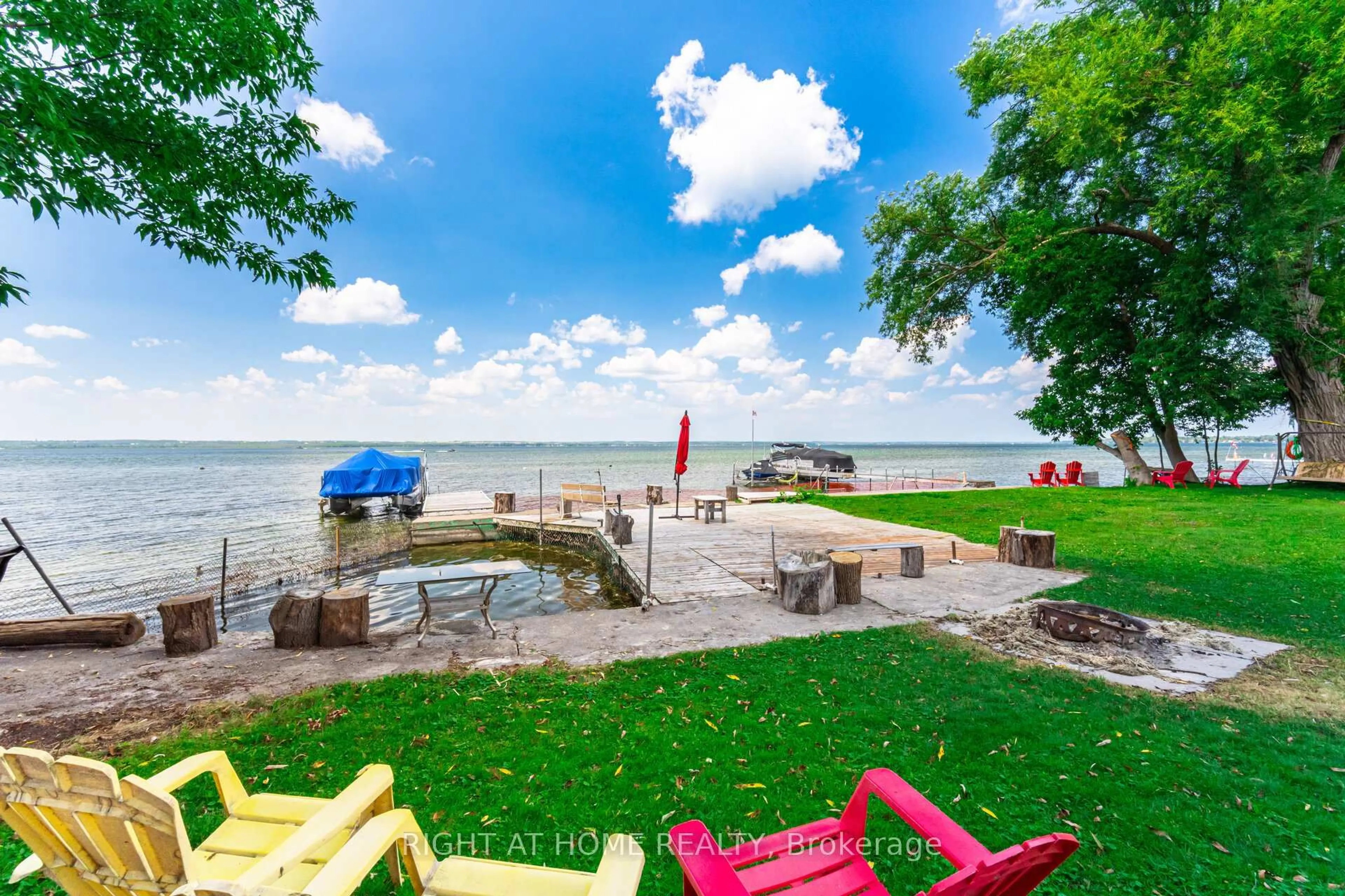 Patio, water/lake/river/ocean view for 428 Lake Dr, Georgina Ontario L4P 1P5