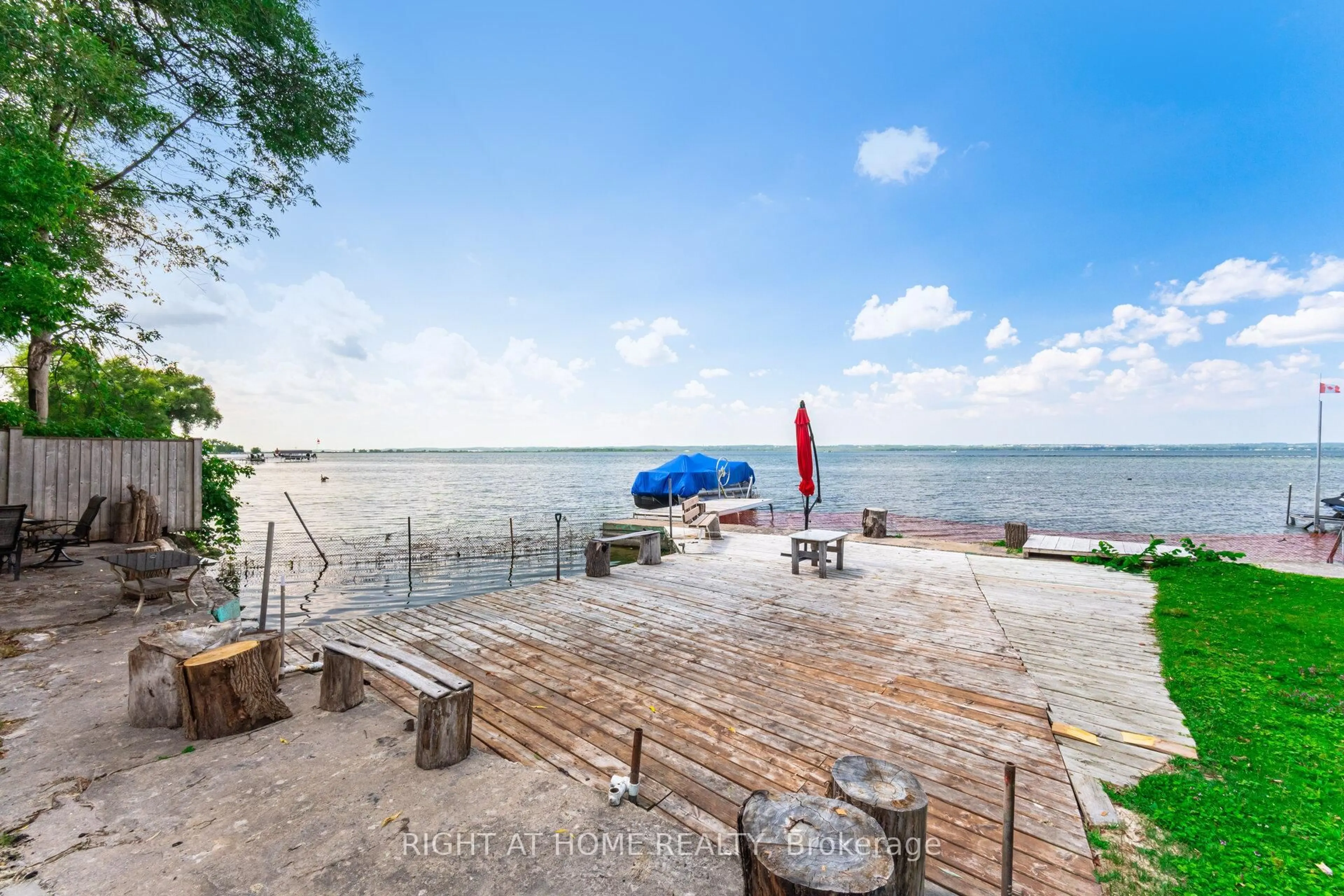 Patio, water/lake/river/ocean view for 428 Lake Dr, Georgina Ontario L4P 1P5