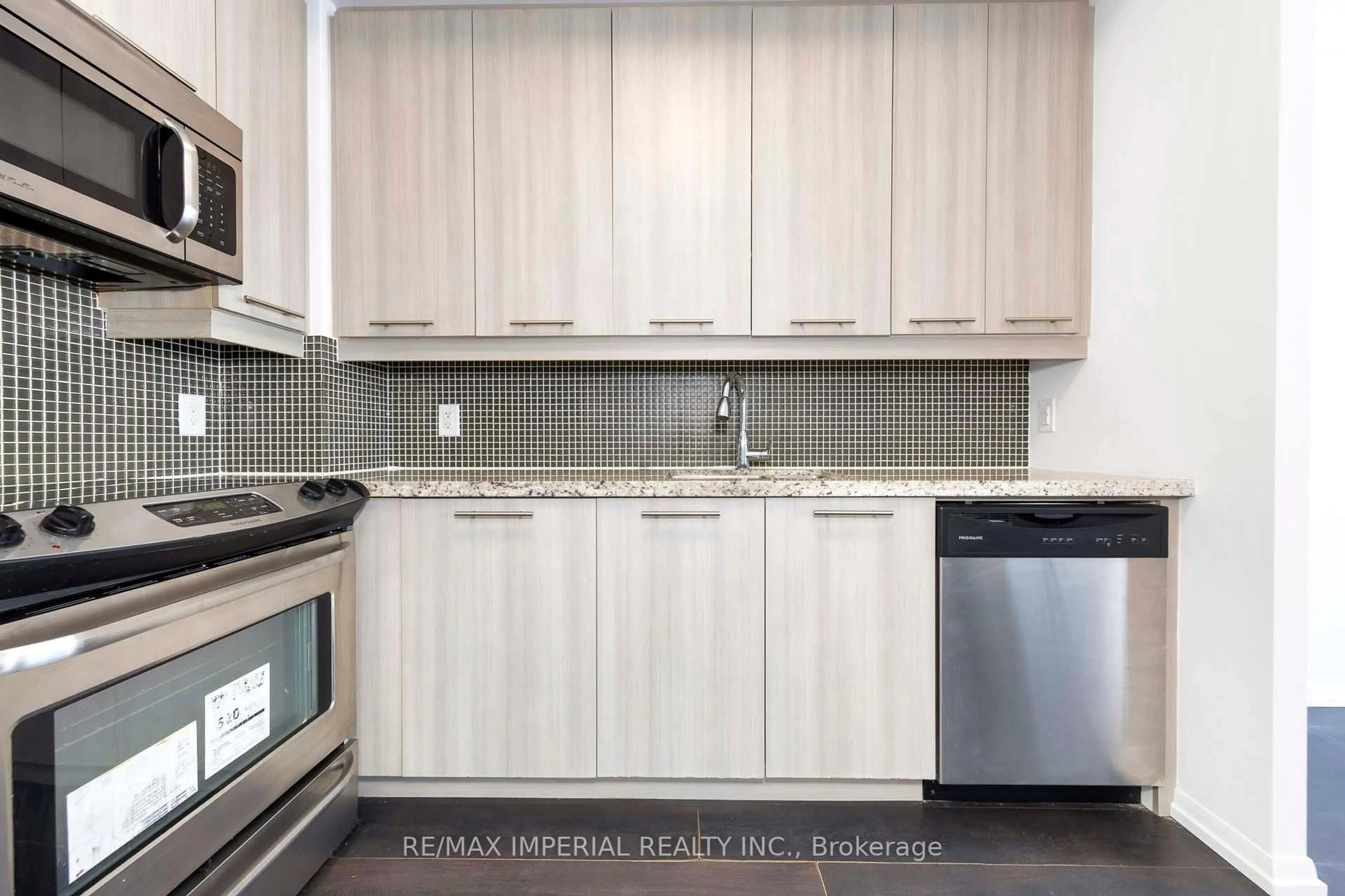 Standard kitchen, unknown for 540 bur oak Ave #530, Markham Ontario L6C 0Y2
