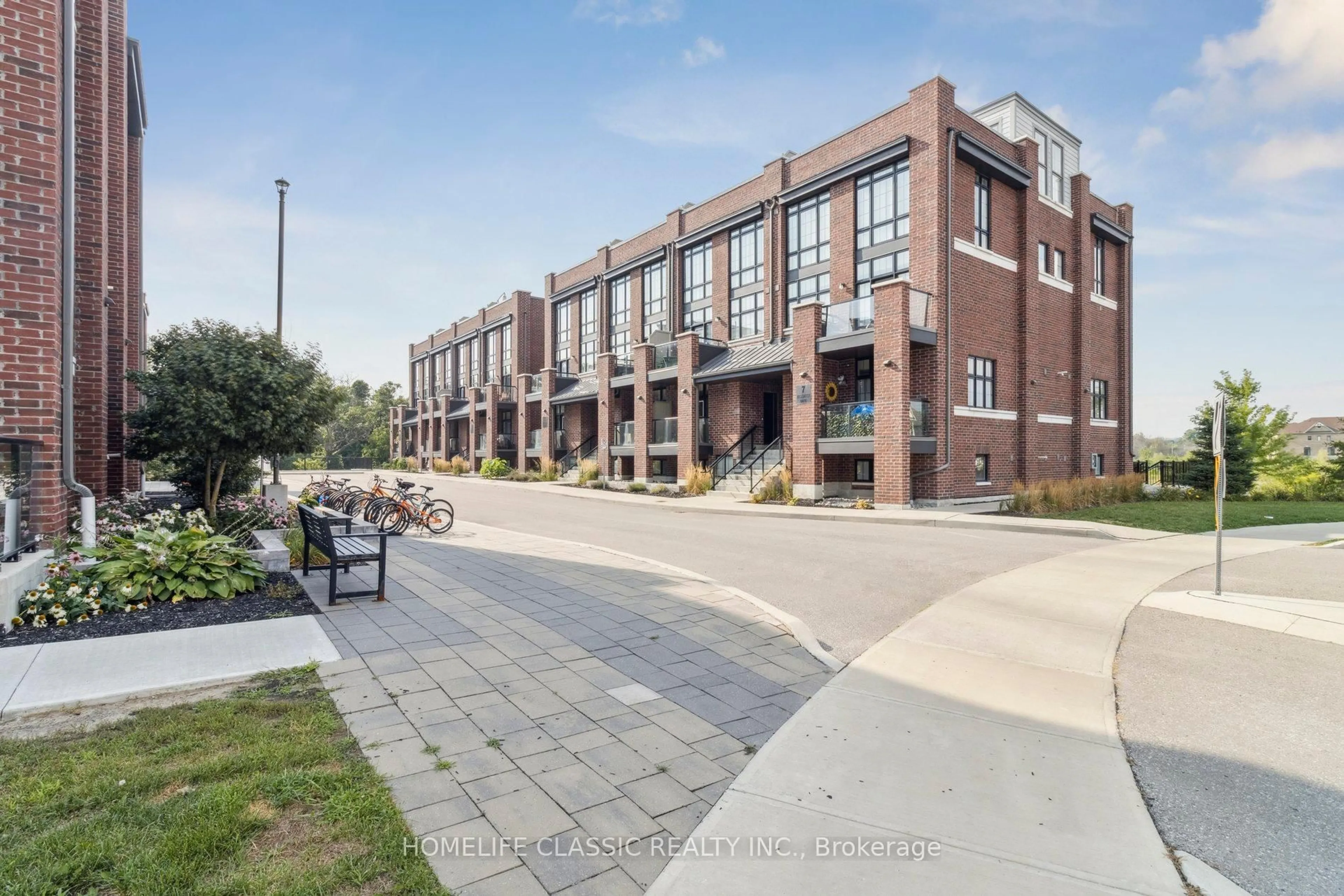 Home with brick exterior material, street for 7 Bellcastle Gate #234, Whitchurch-Stouffville Ontario L4A 4T4