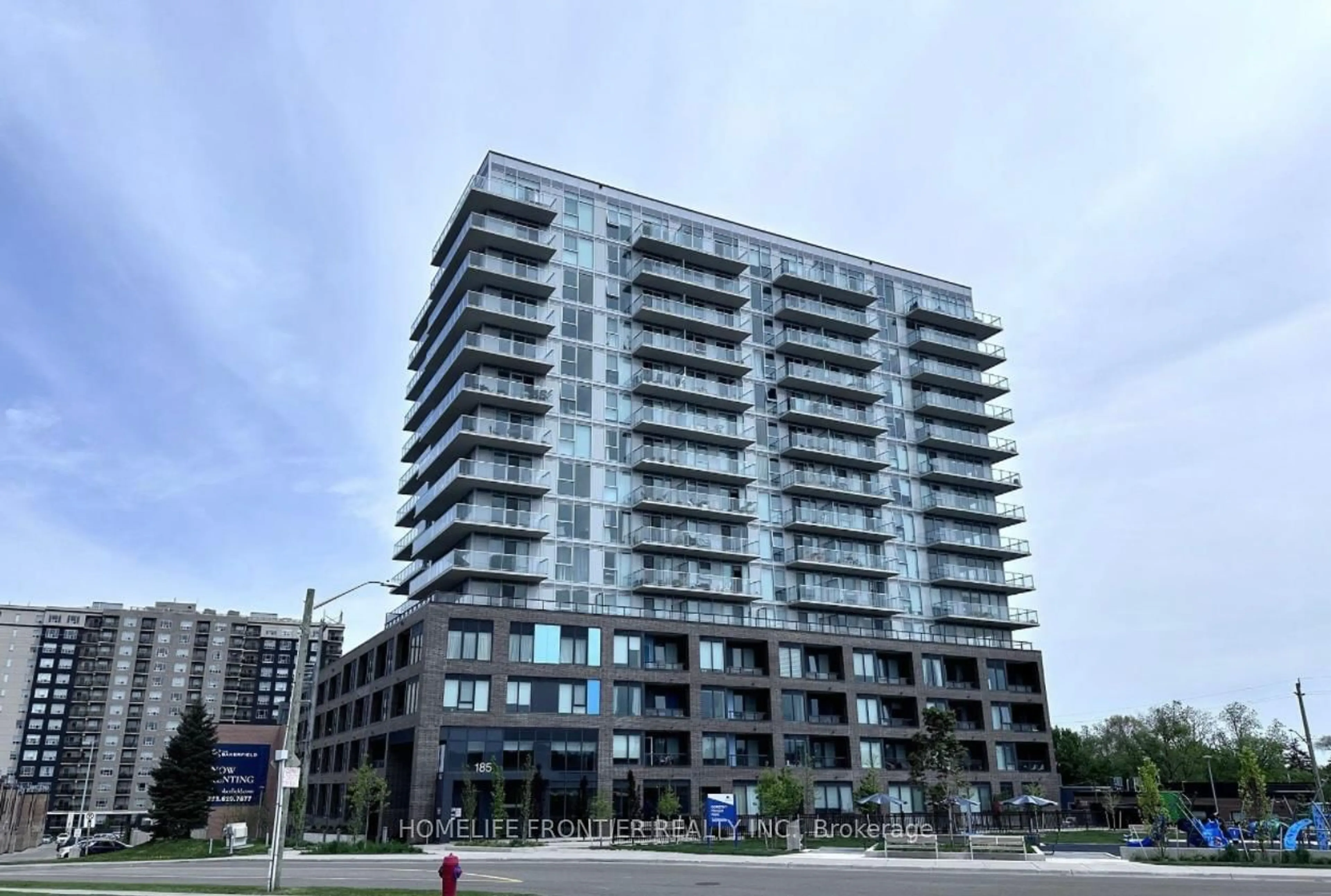 Unknown for 185 Deerfield Rd #208, Newmarket Ontario L3Y 0G7