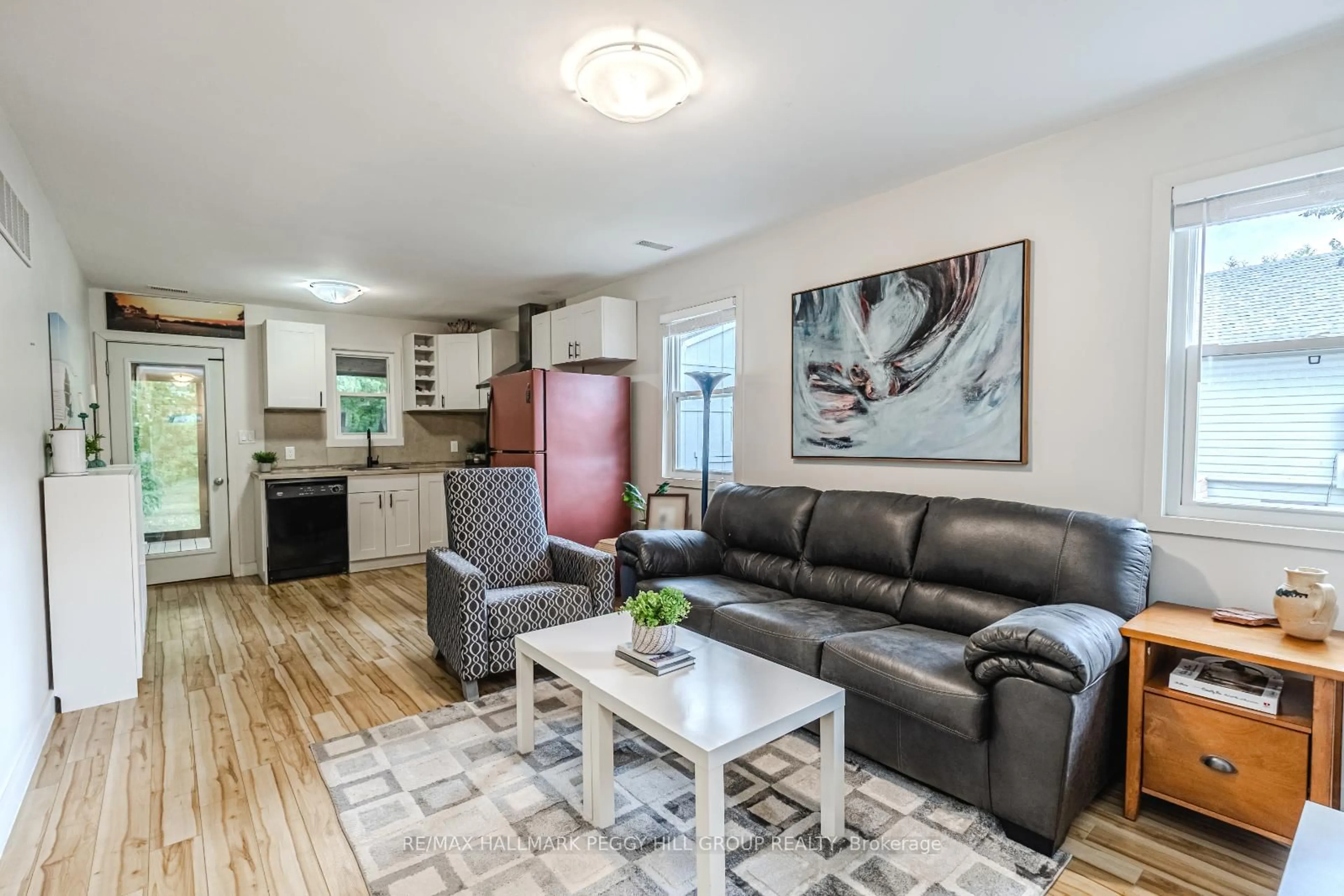 Living room with furniture, unknown for 703 Chestnut St, Innisfil Ontario L9S 2H8