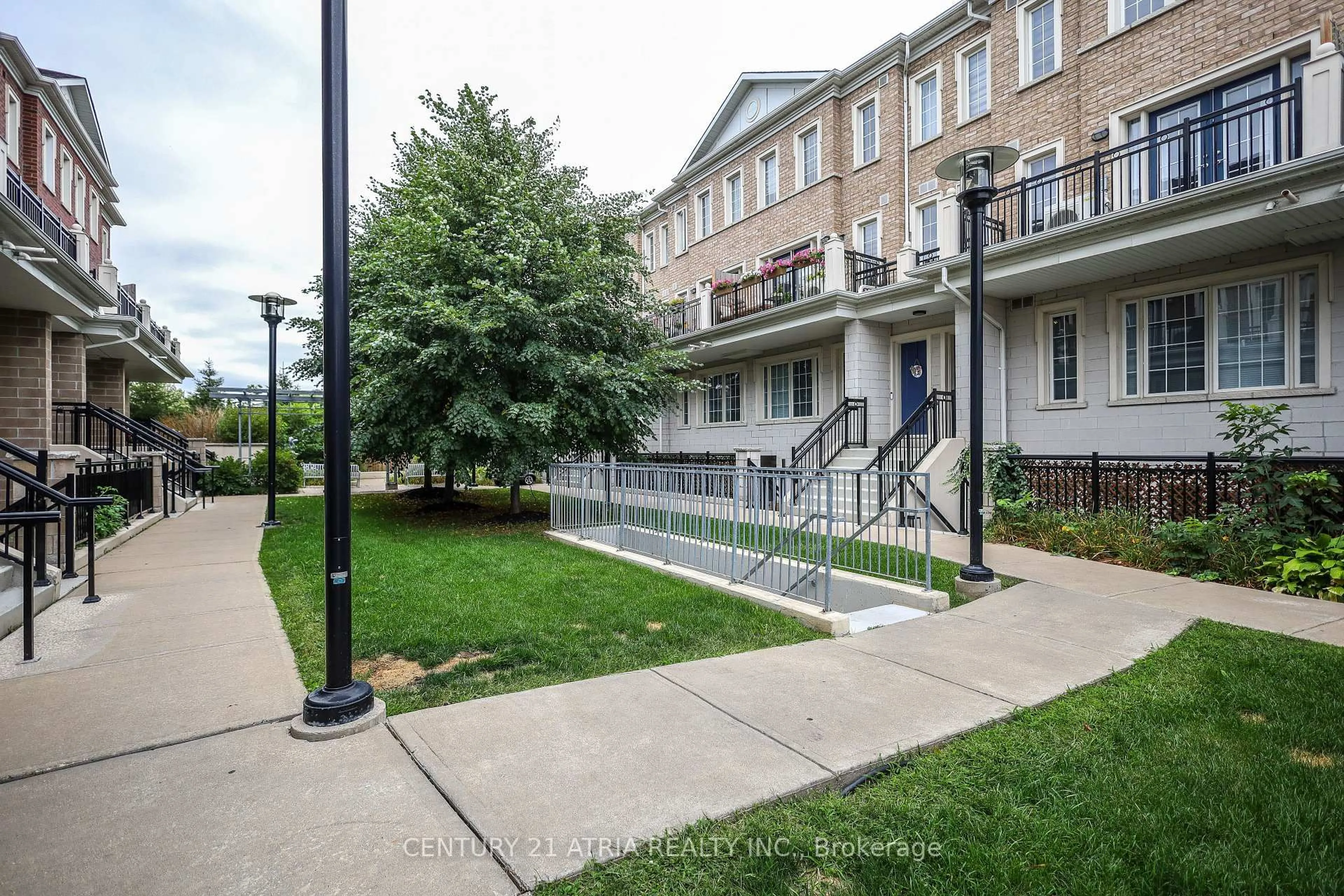 Patio, street for 26 Bruce St #B06, Vaughan Ontario L4L 0H4