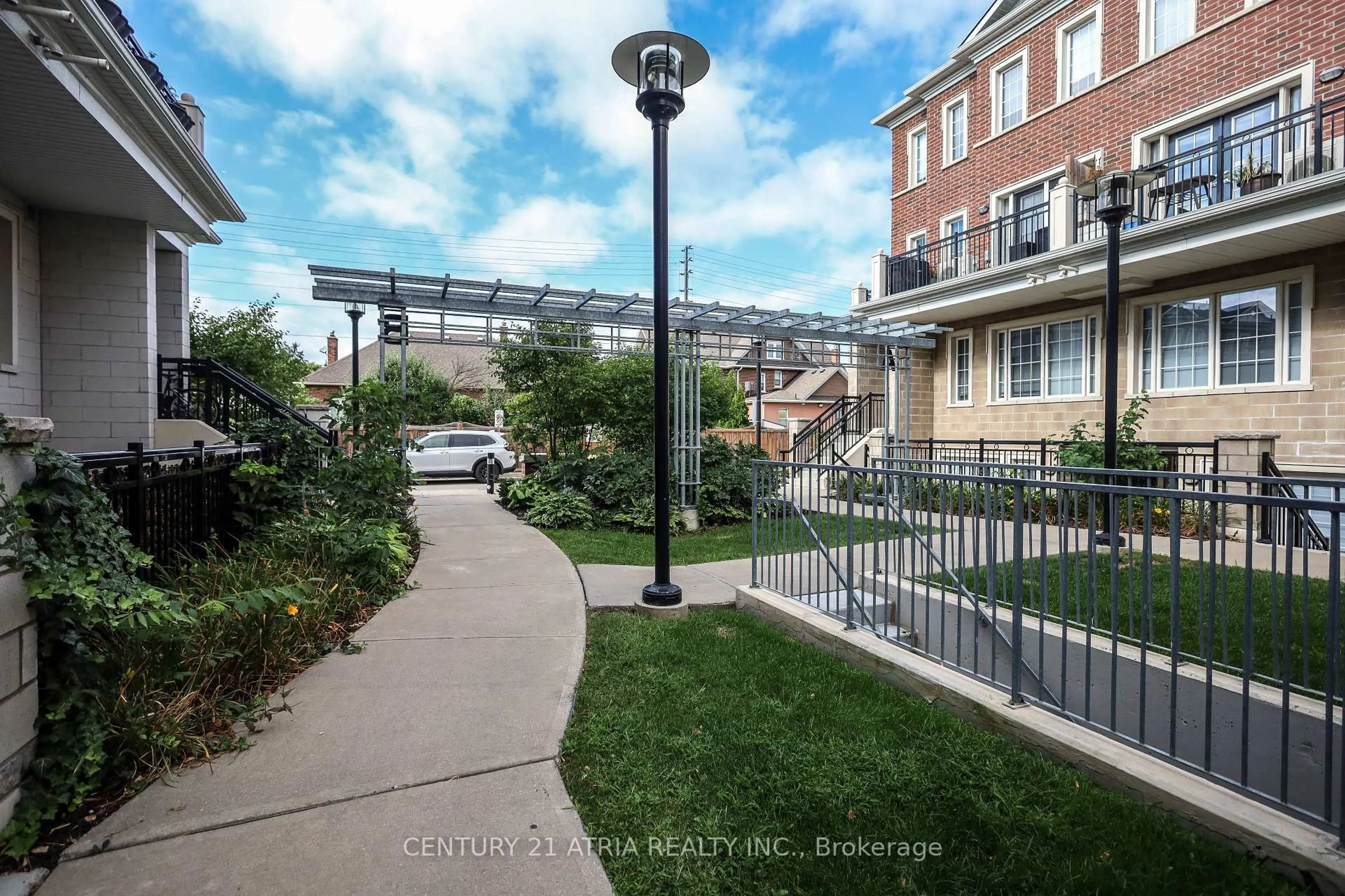 Patio, street for 26 Bruce St #B06, Vaughan Ontario L4L 0H4