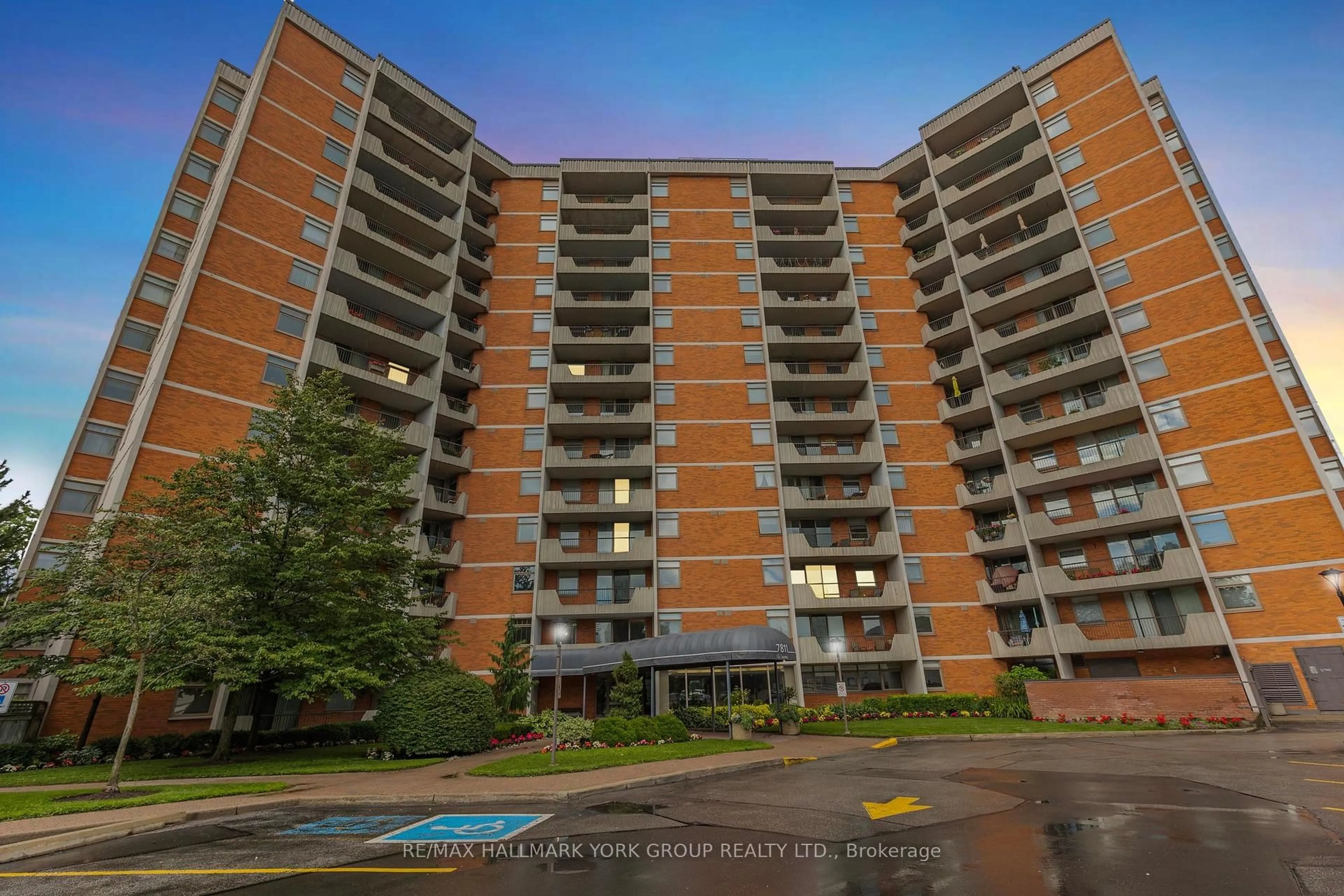 Unknown for 7811 Yonge St #1007, Markham Ontario L3T 4S3