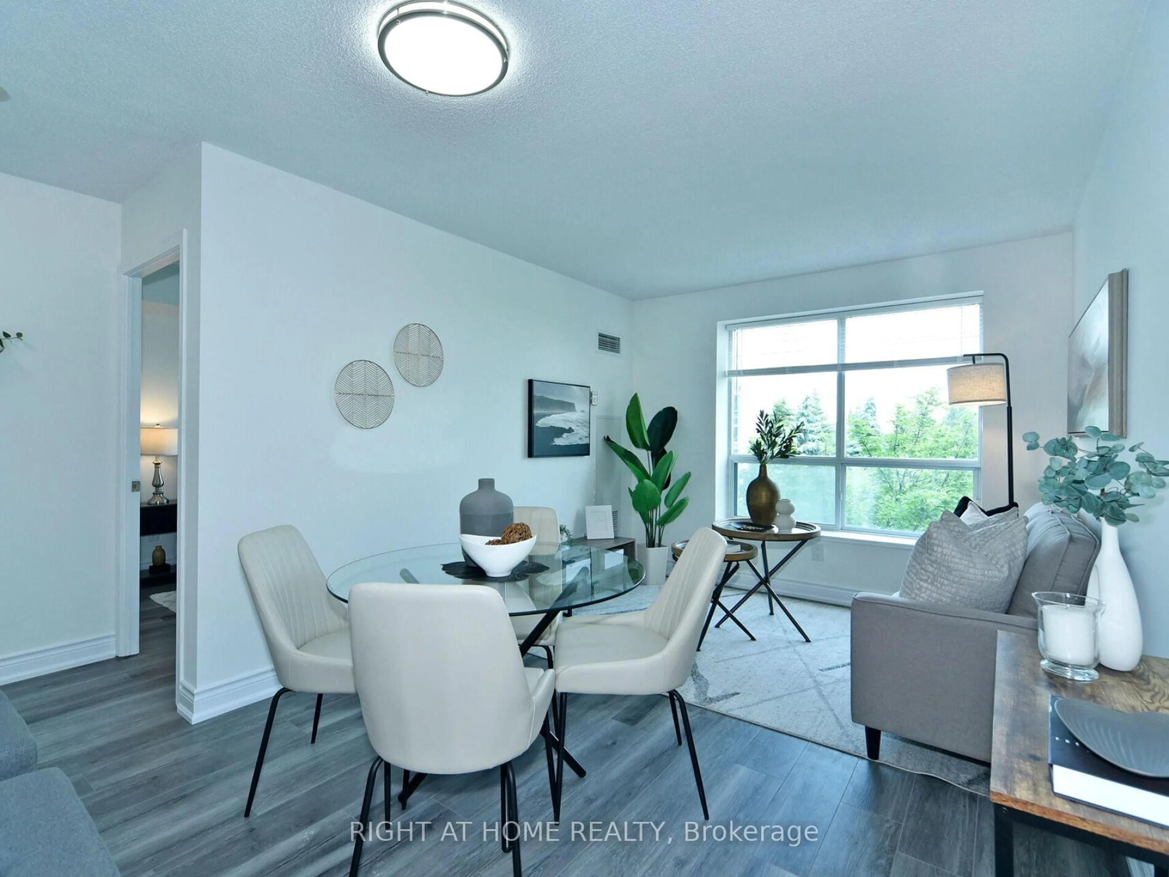 Dining room, unknown for 51 Baffin Crt #501, Richmond Hill Ontario L4B 4P6