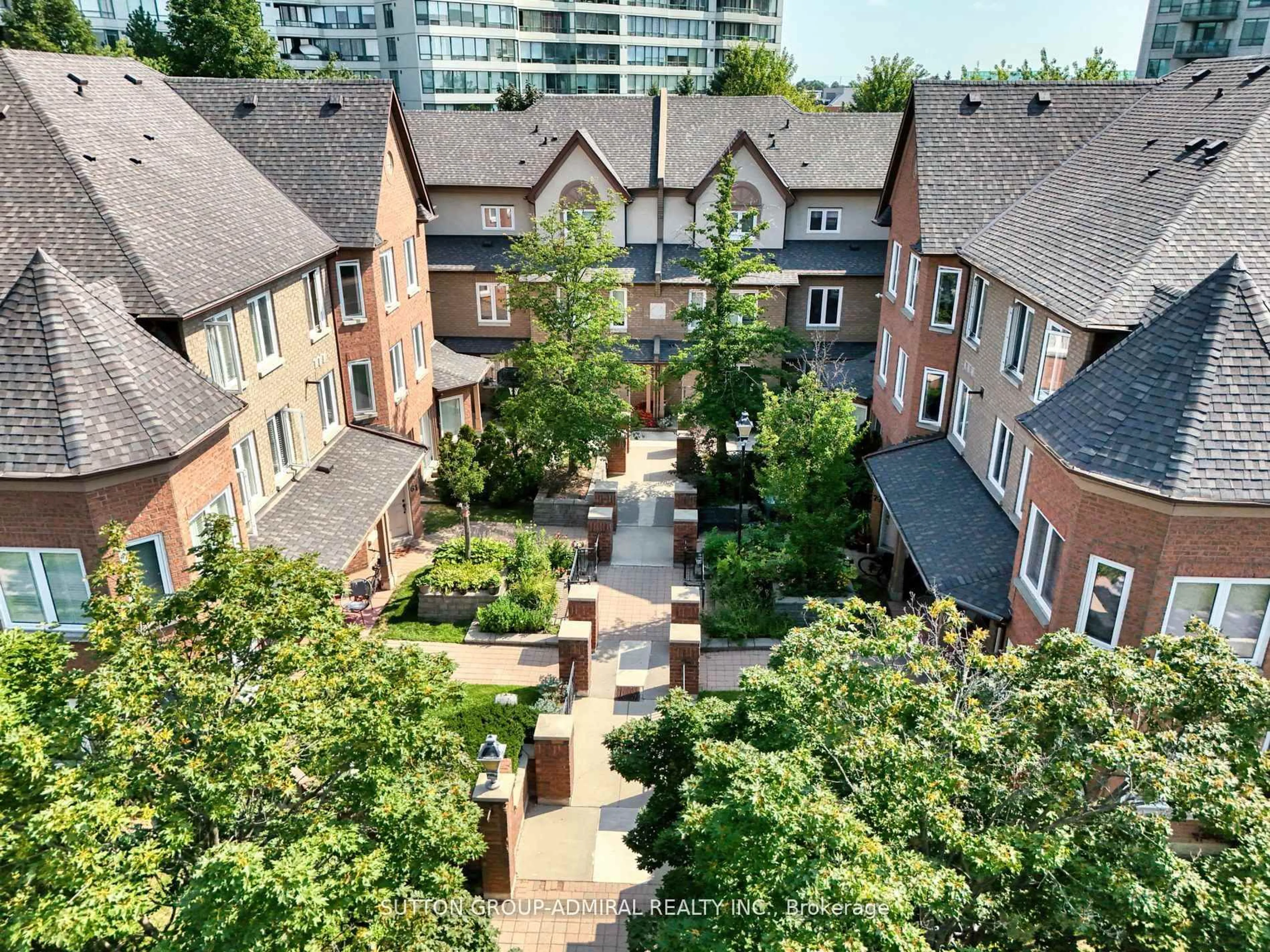 A pic from outside/outdoor area/front of a property/back of a property/a pic from drone, city buildings view from balcony for 735 New Westminster Dr #67, Vaughan Ontario L4J 7Y9