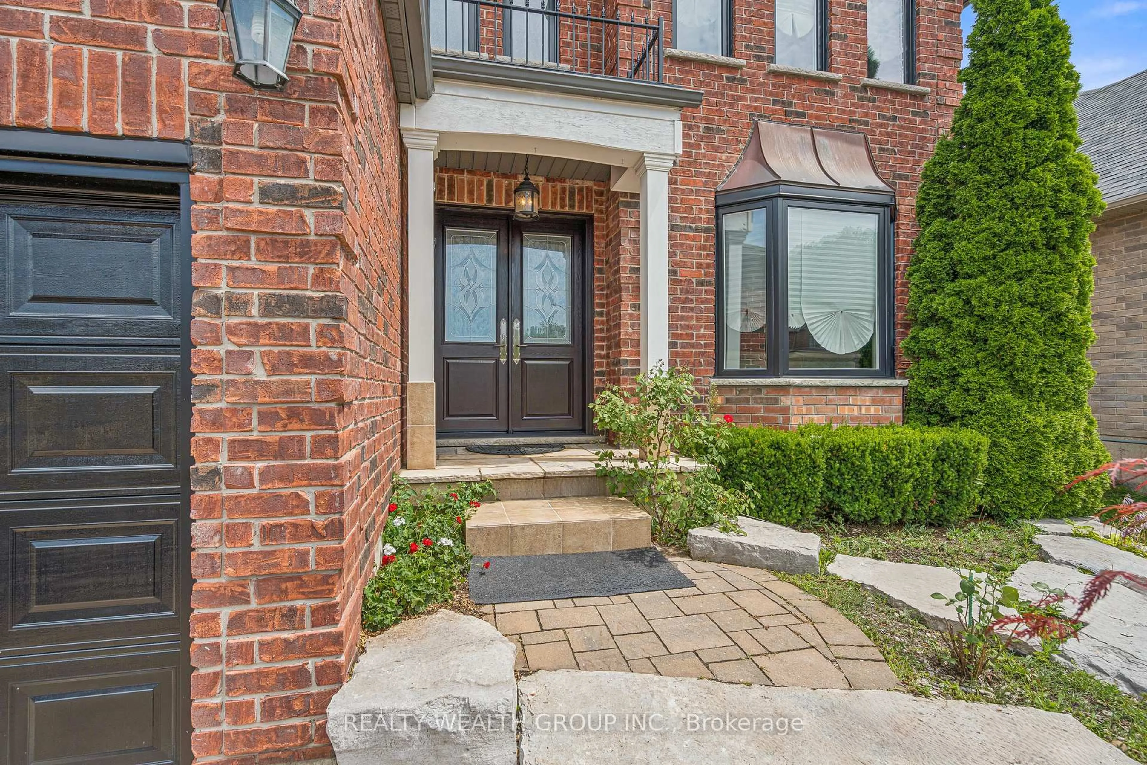 Home with brick exterior material, street for 896 Booth Ave, Innisfil Ontario L9S 0A6