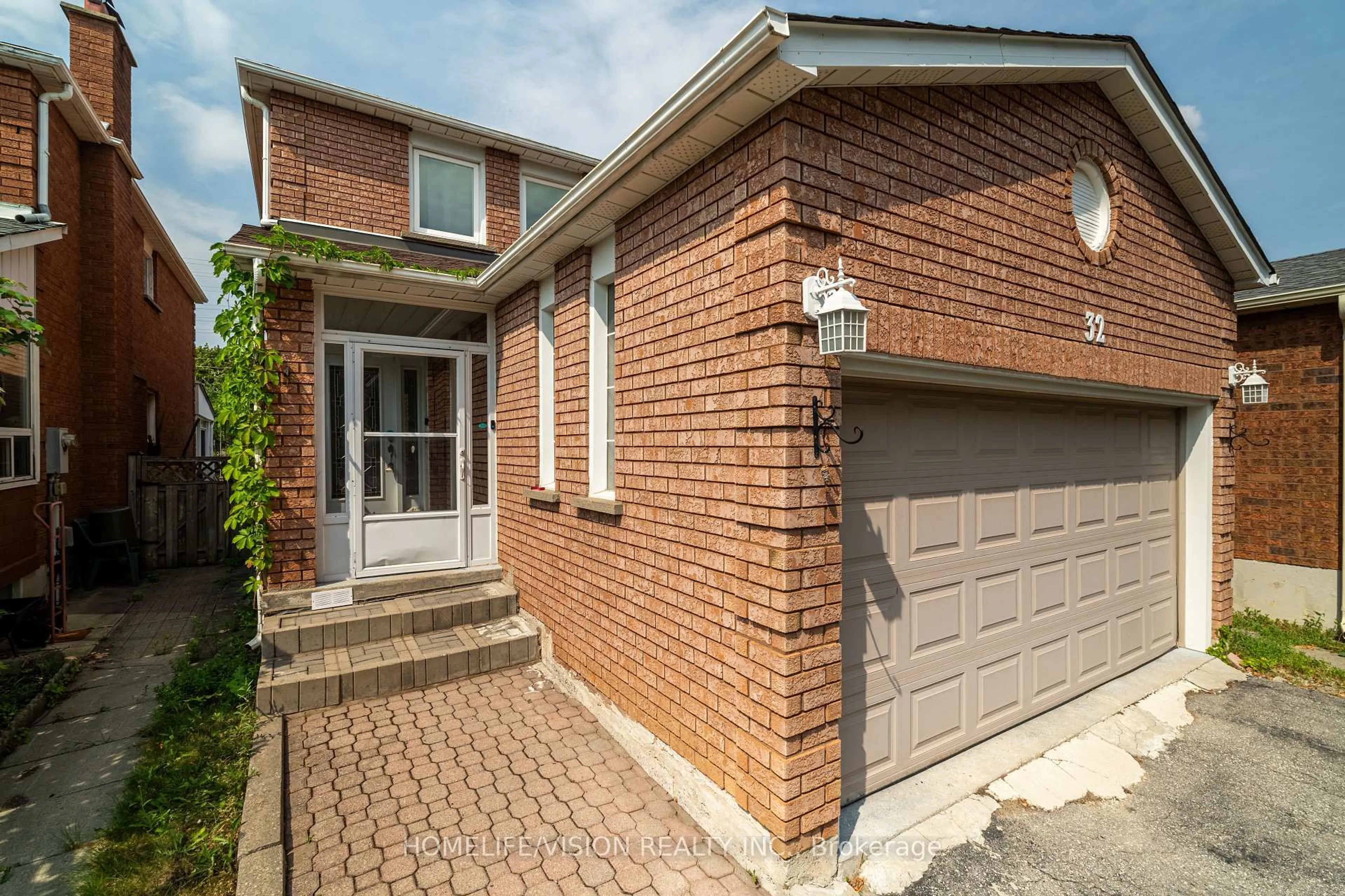 Home with brick exterior material, street for 32 Mountfield Cres, Vaughan Ontario L4J 7E8