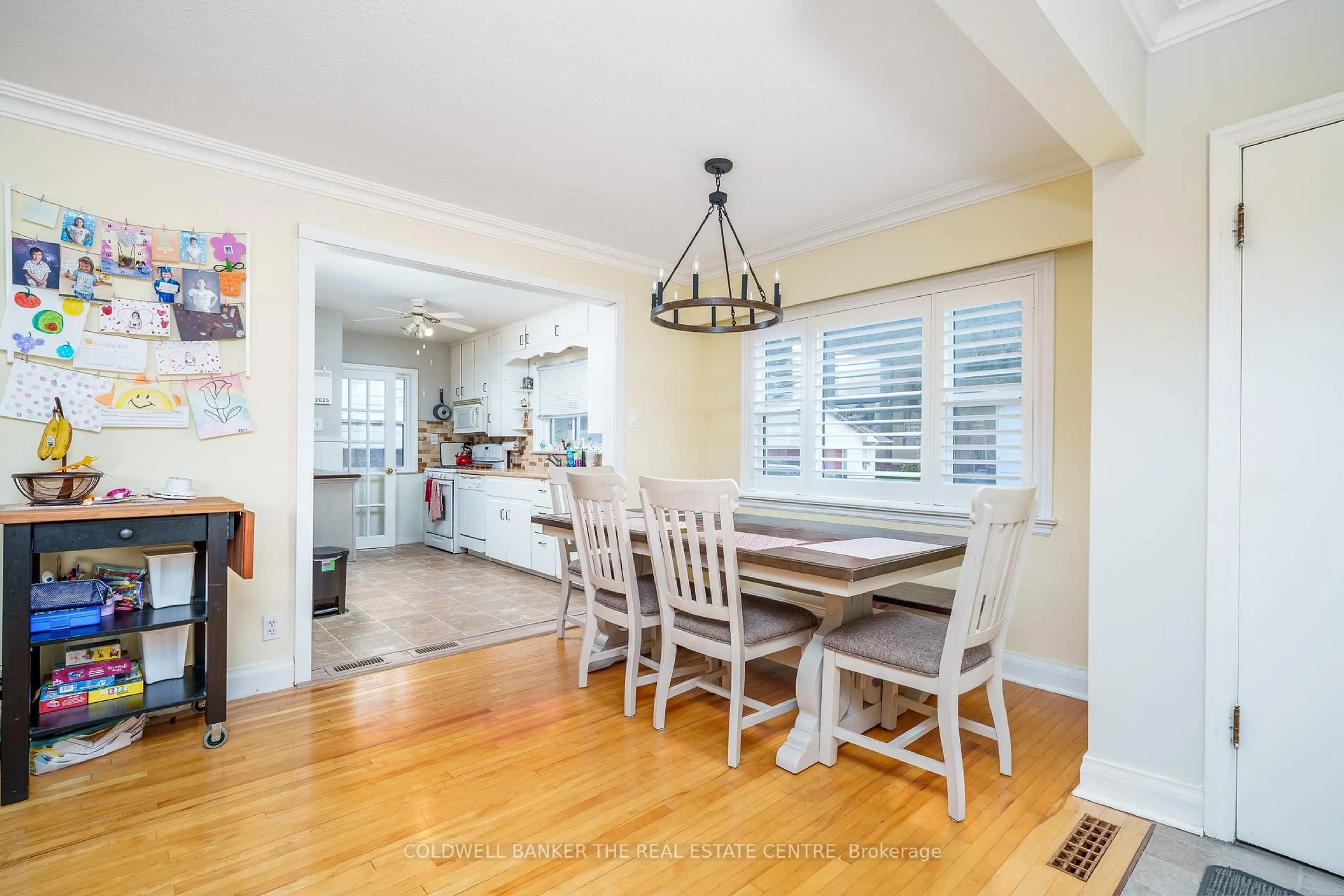 Dining room, unknown for 19307 Yonge St, East Gwillimbury Ontario L9N 1L1