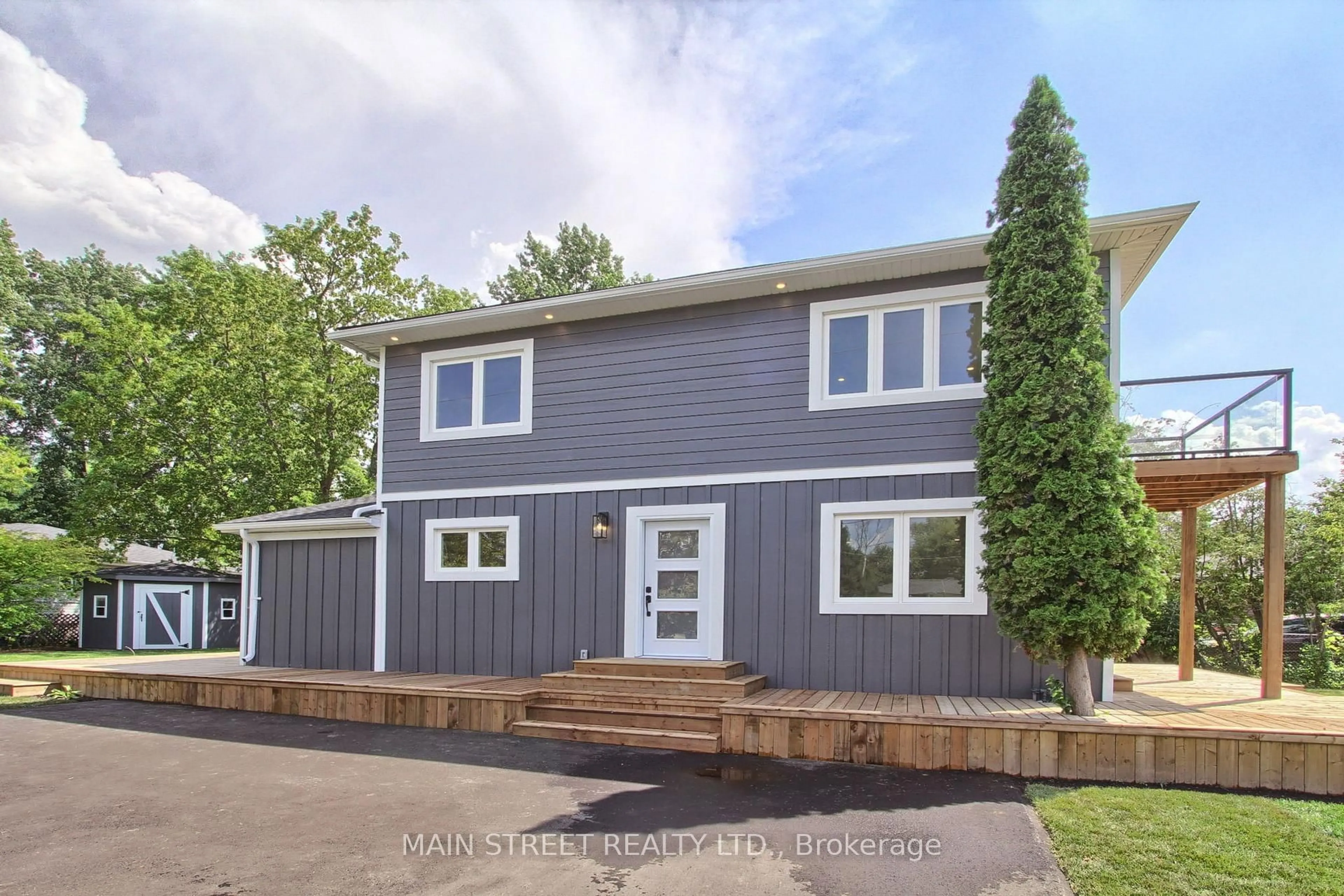 Home with vinyl exterior material, street for 353 Pasadena Dr, Georgina Ontario L4P 2Z2