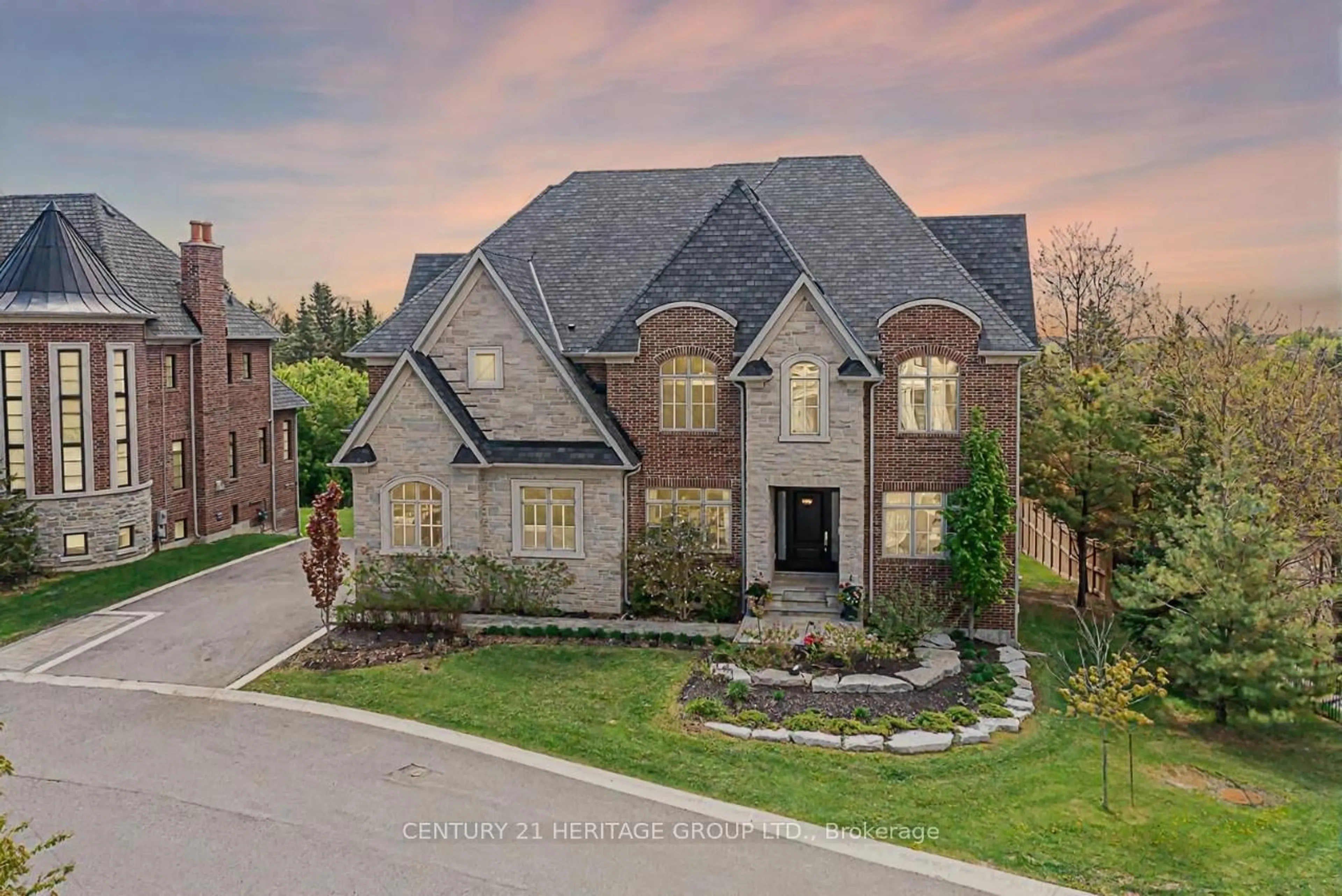 Home with brick exterior material, street for 15 Davina Circ, Aurora Ontario L4G 0M2