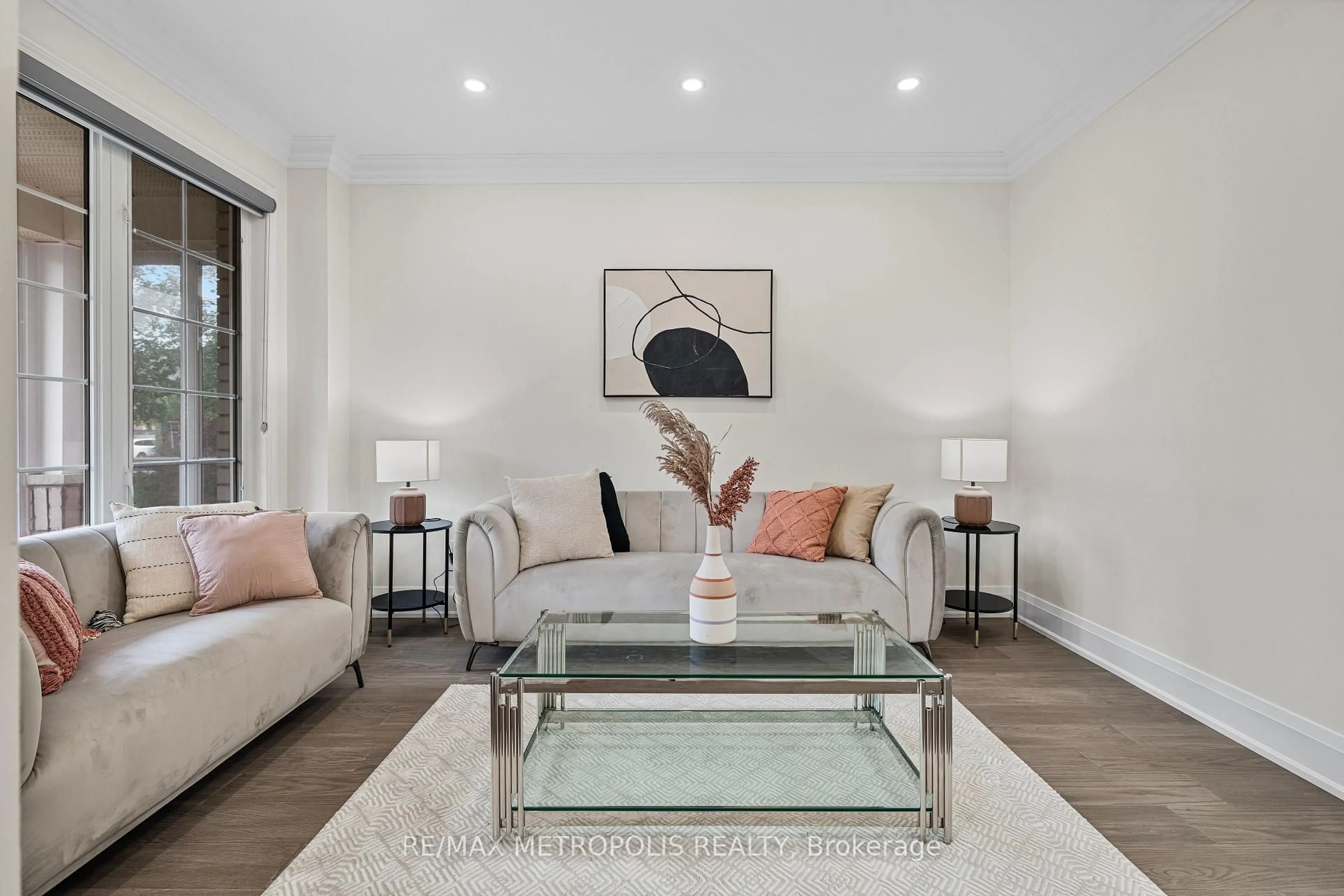 Living room with furniture, unknown for 71 Forestbrook Dr, Markham Ontario L6B 0G2