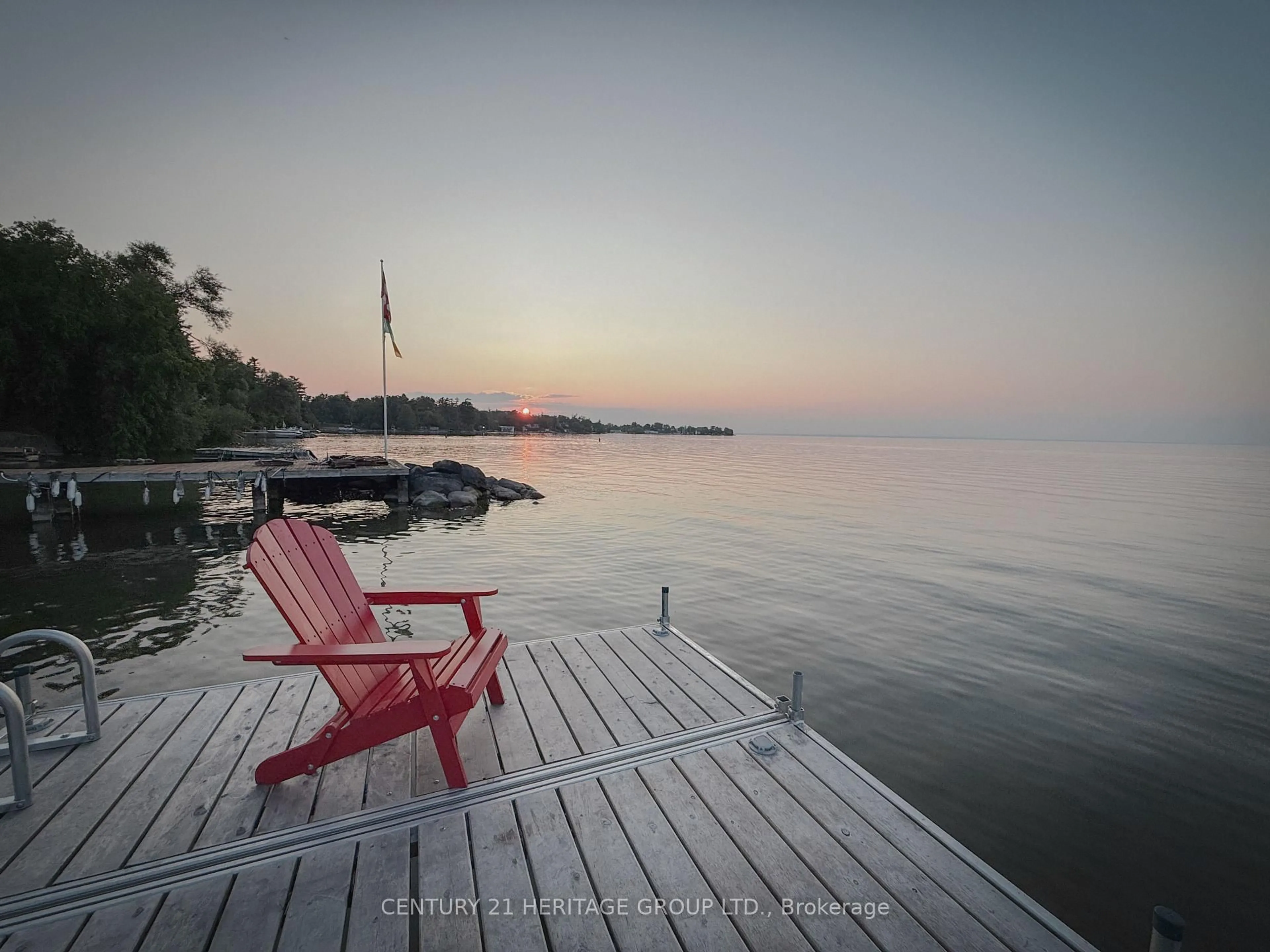 Patio, water/lake/river/ocean view for 110 Hedge Rd, Georgina Ontario L0E 1R0
